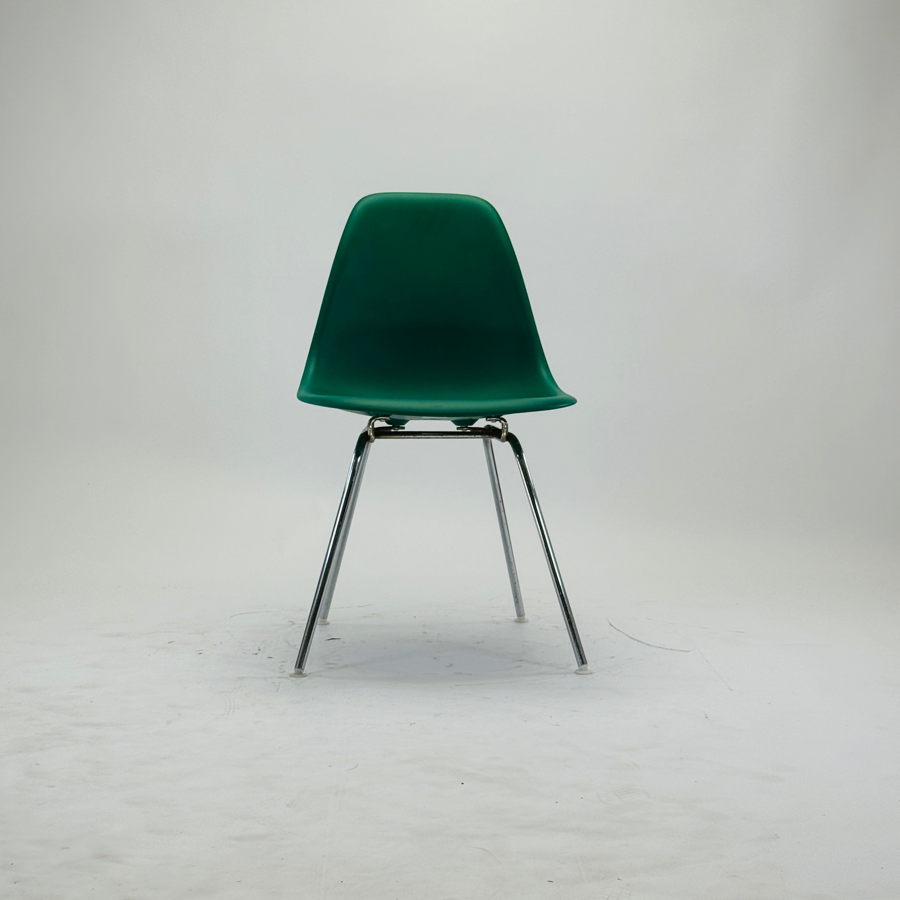 Eames Plastic Side Chair DSX Grün