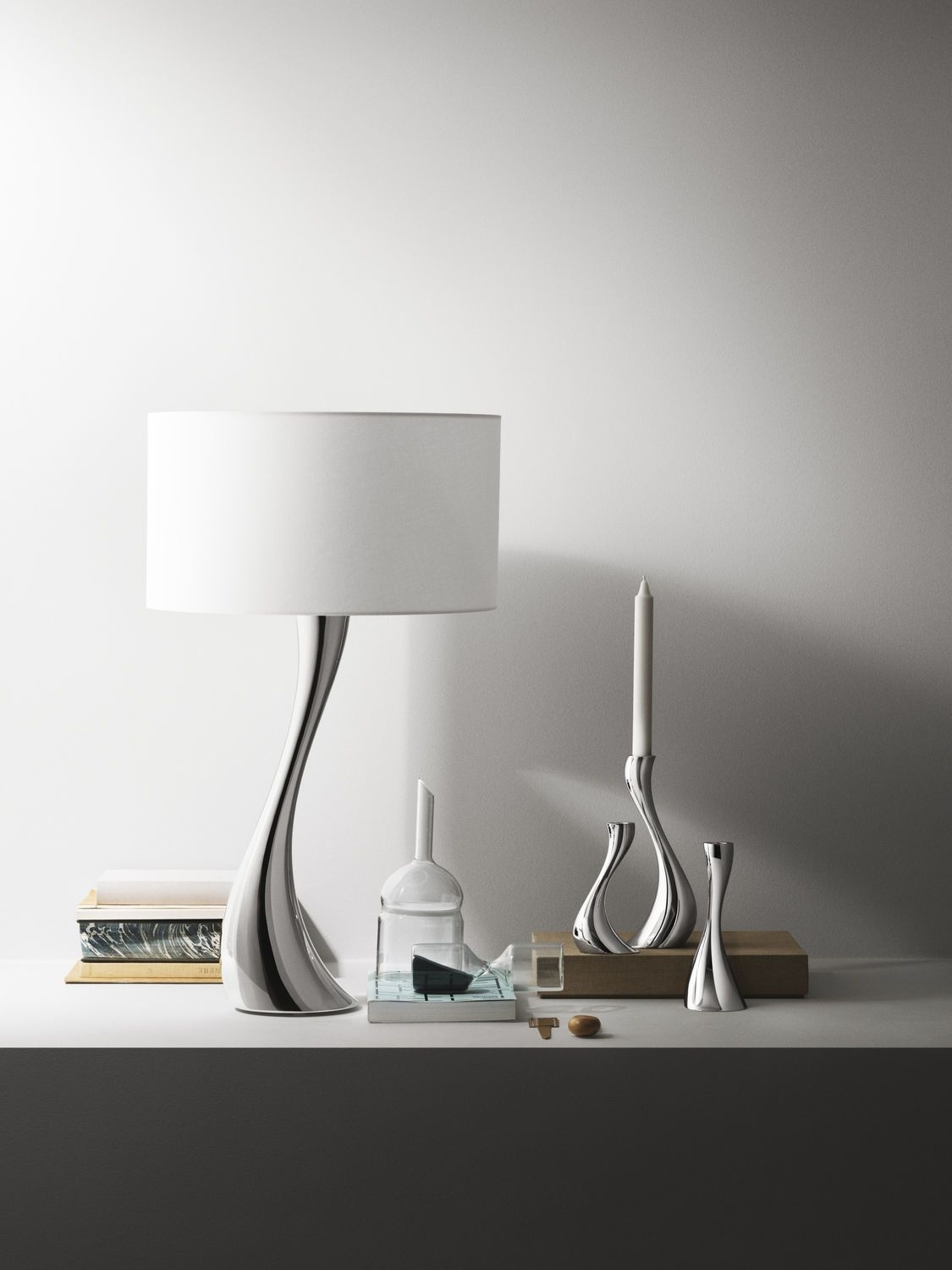 Cobra Tischleuchte Weiß