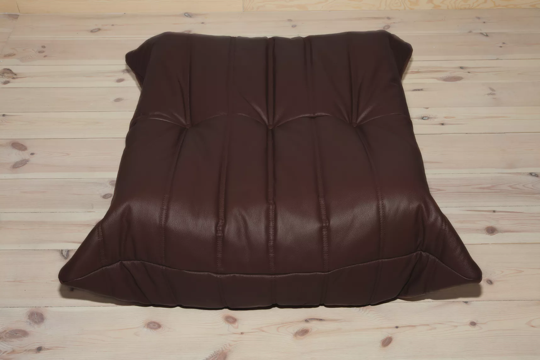 Togo Ottoman Pelle Madras Marrone