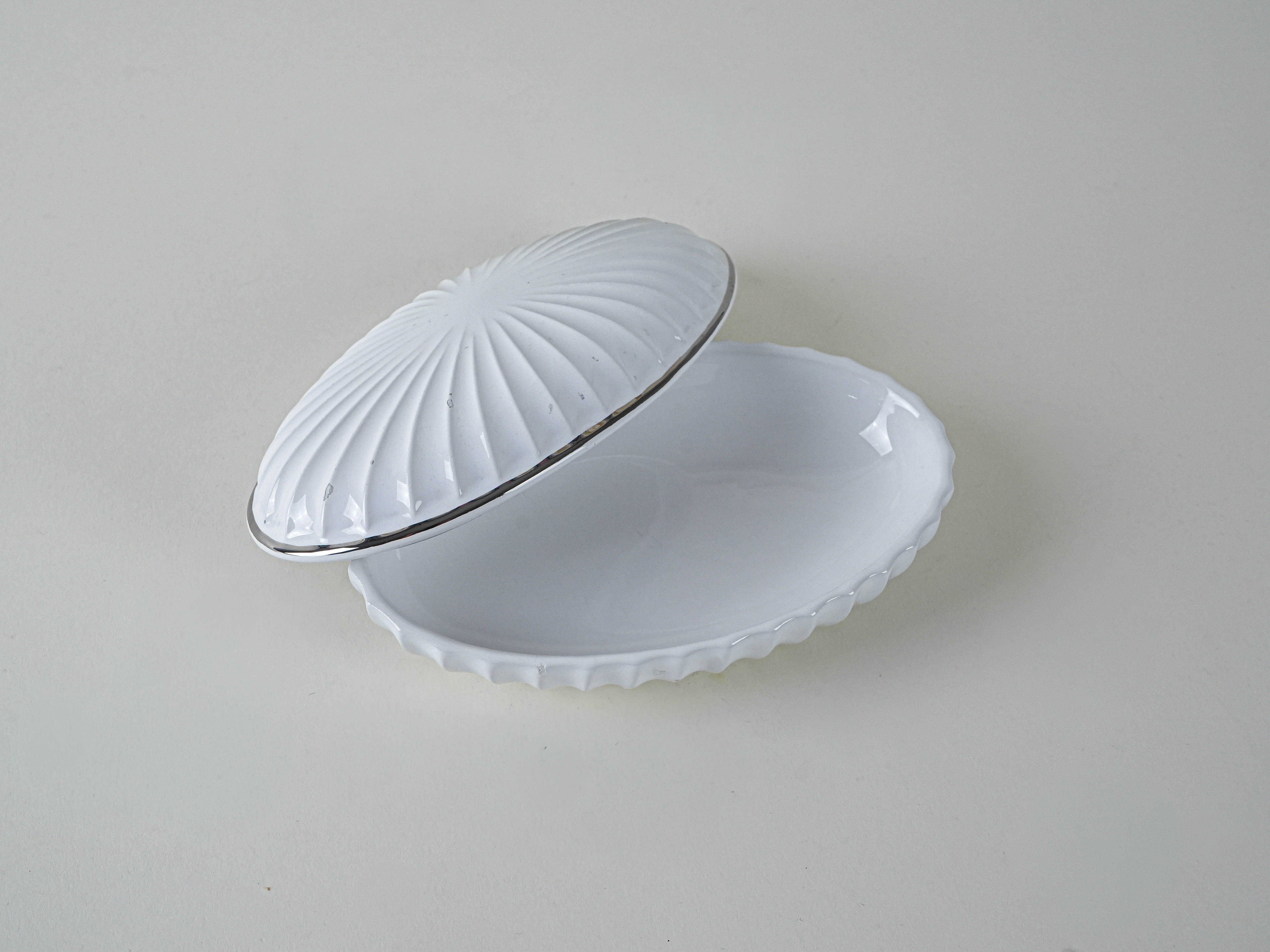 Porcelain shell dish White 1970s