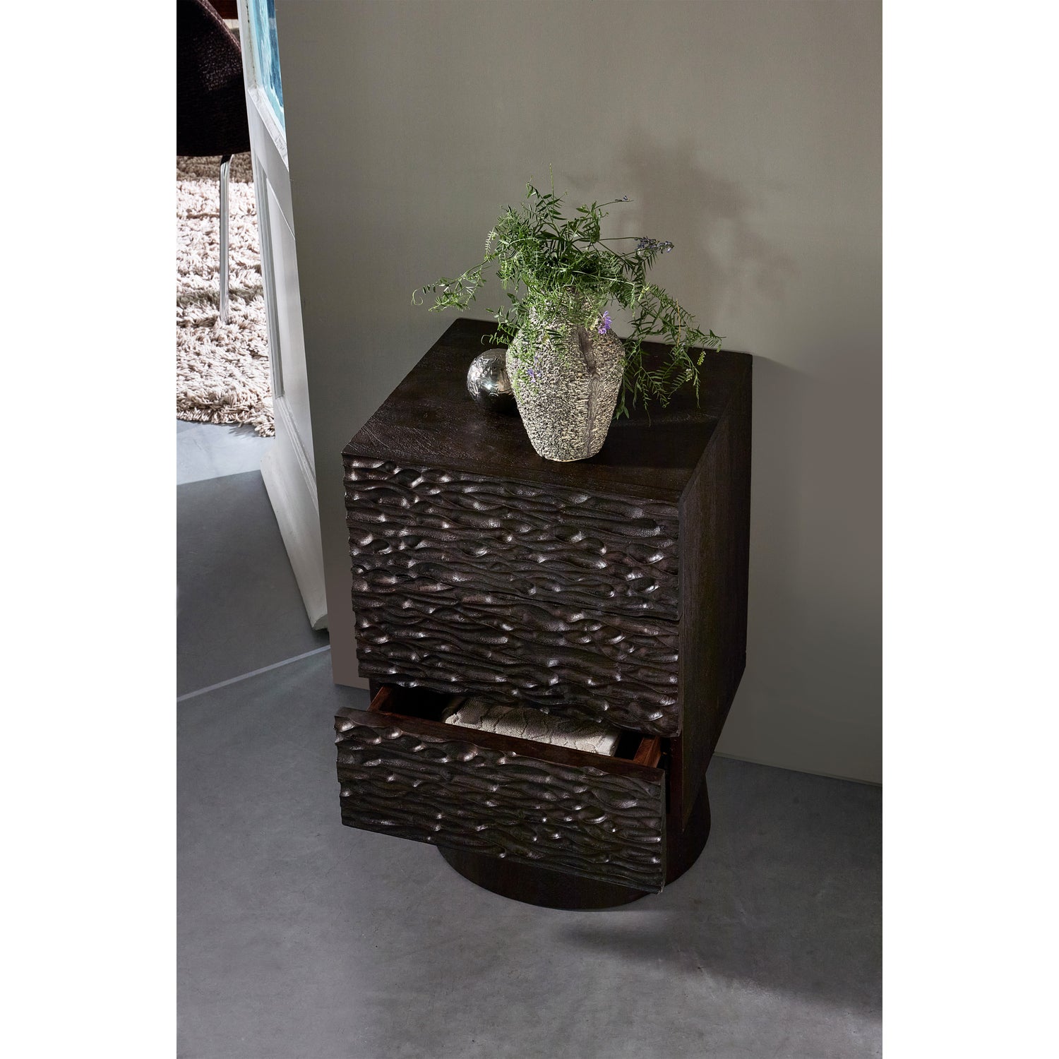 Tabia Vase Aluminium Dunkelbraun