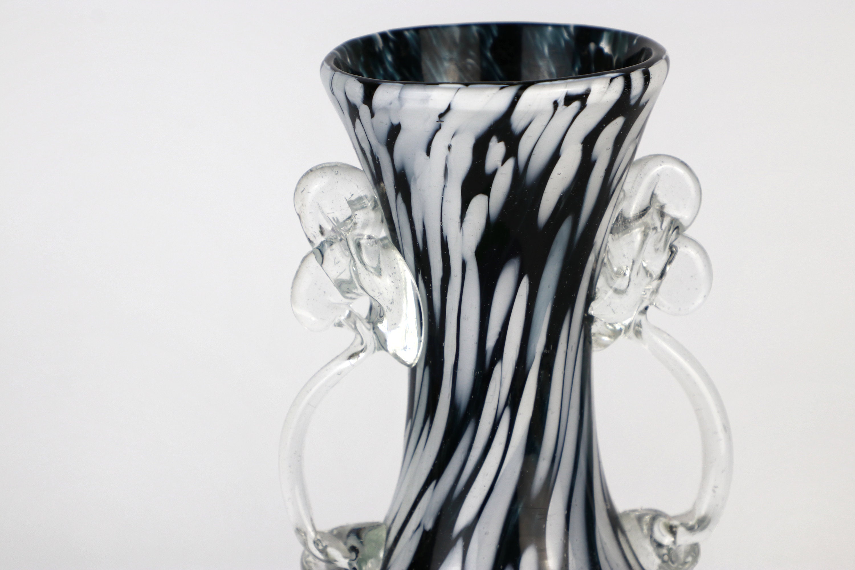 Vintage Murano Blumenvase Italien 1960er Schwarz-Weiß Swirl