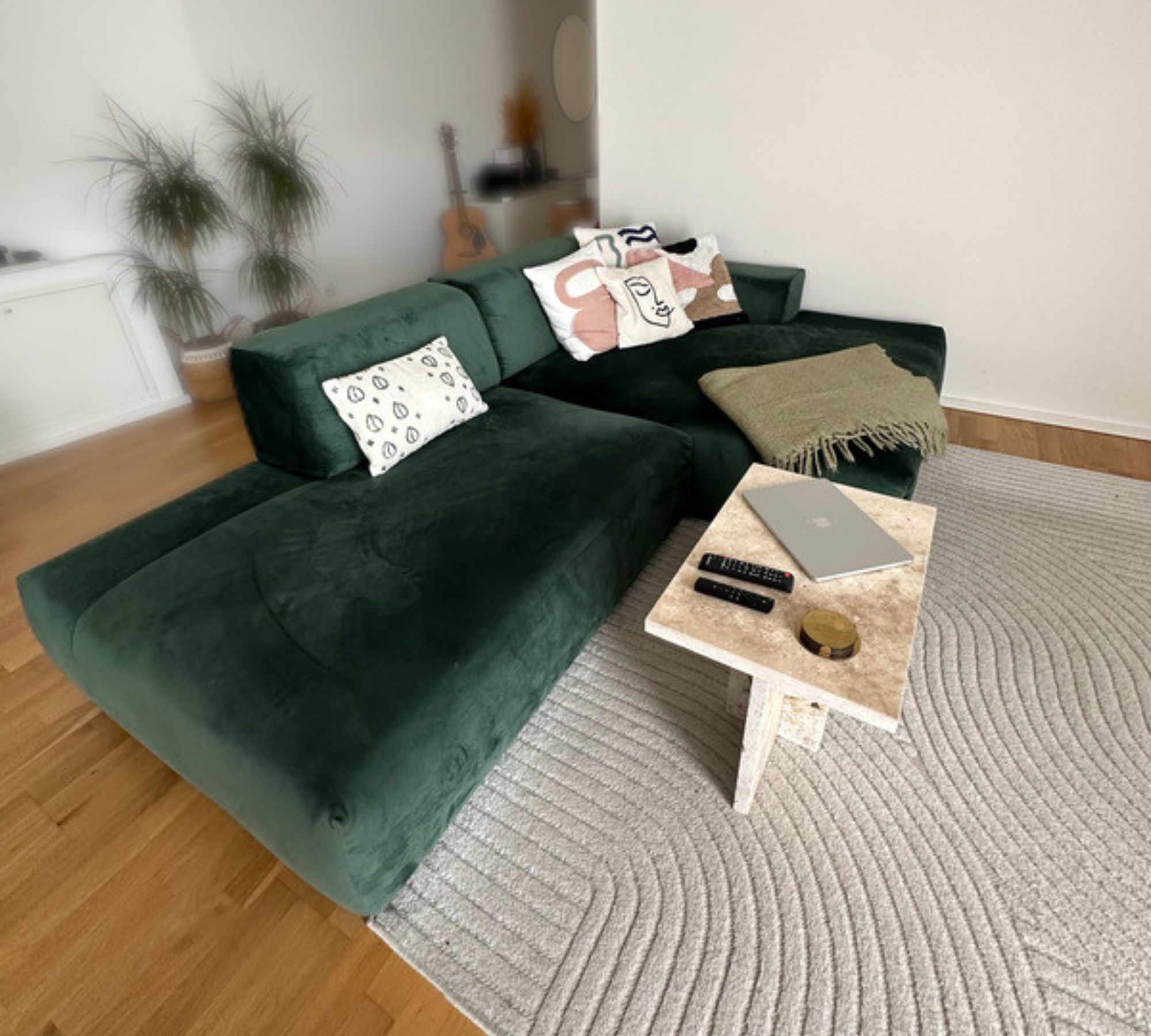 Pyllow Sofa Samt Tannengrün
