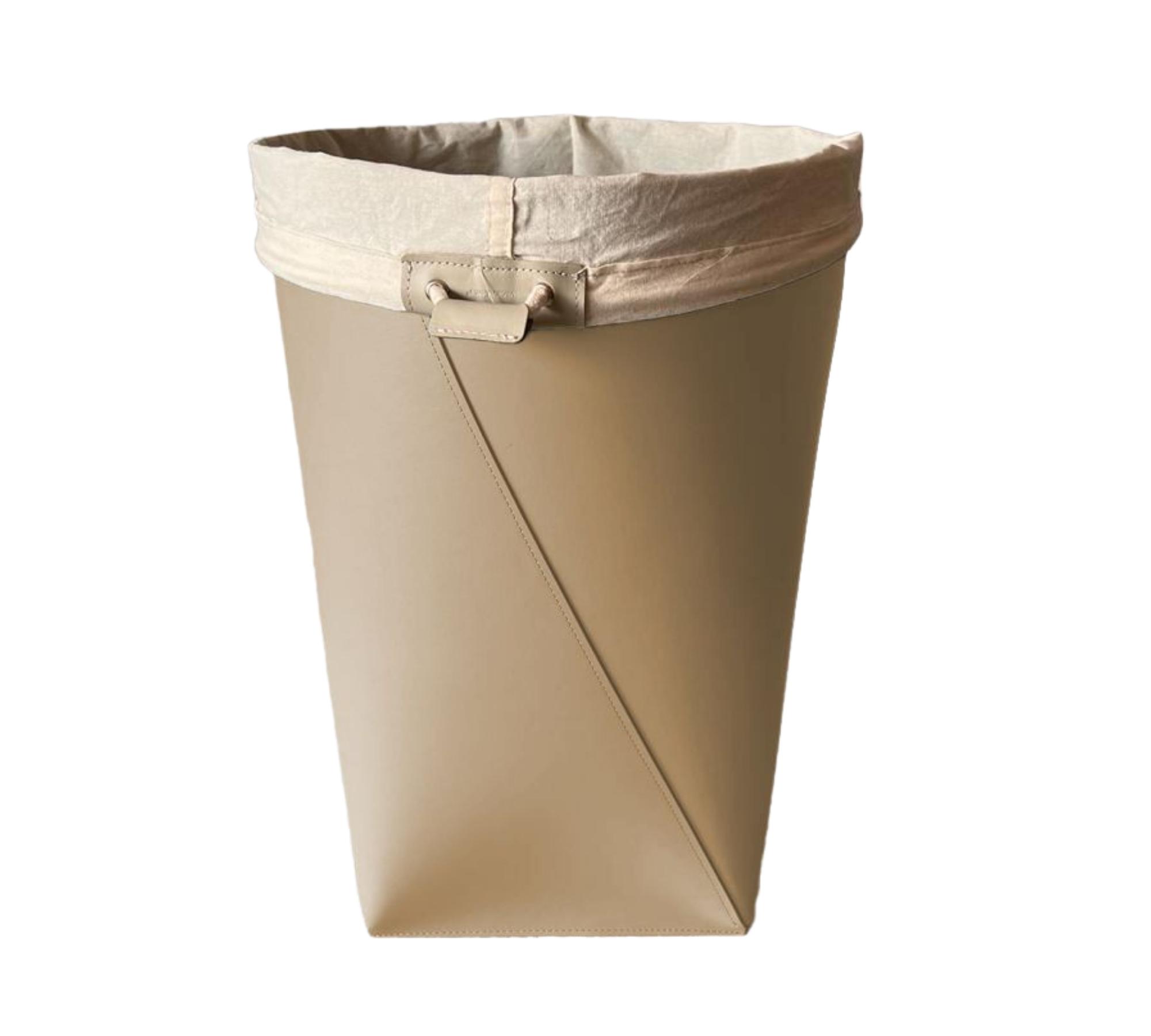 Premium Wäschekorb aus 100% Recyceltem Leder Ingwer