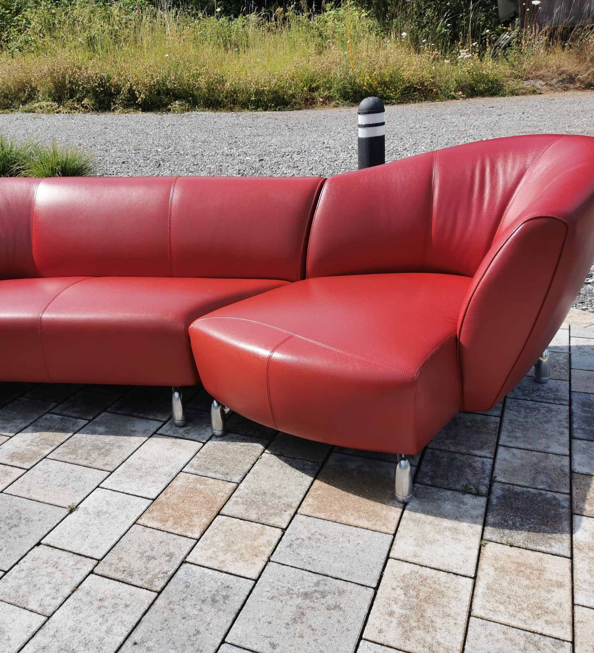 Sofa Pupilla mit Longchair aus pigmentiertem Leder Rot