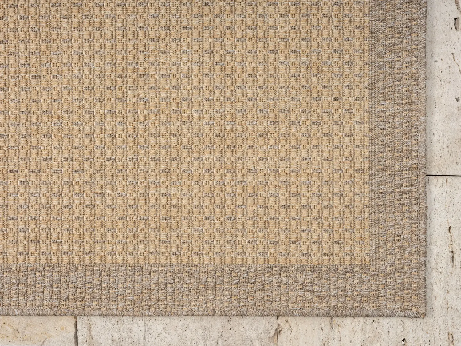 Pine Typ A Outdoor-Teppich Grau