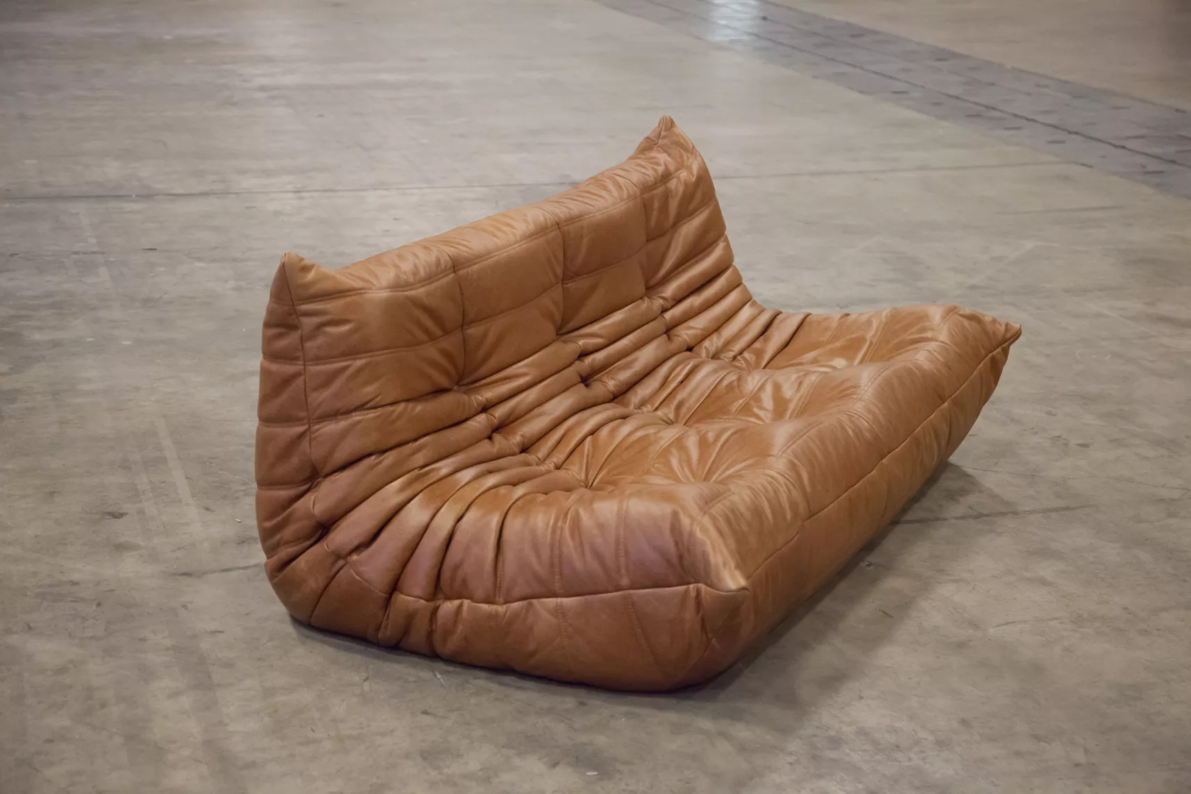 Togo Sofa 3-seater pull-up leather tobacco brown