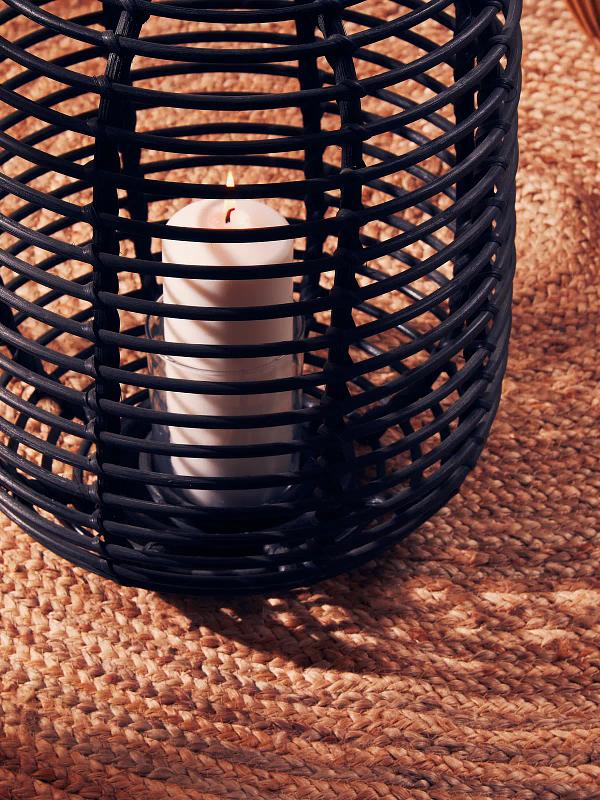 Mataram Kleine Schwarze Naturrattan Laterne

