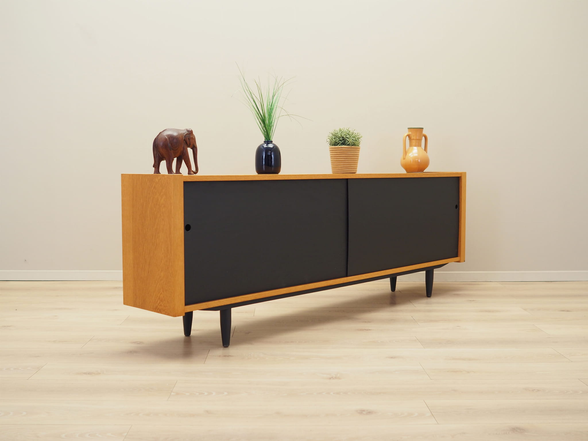 Vintage Sideboard Eschenholz Braun 1970er Jahre