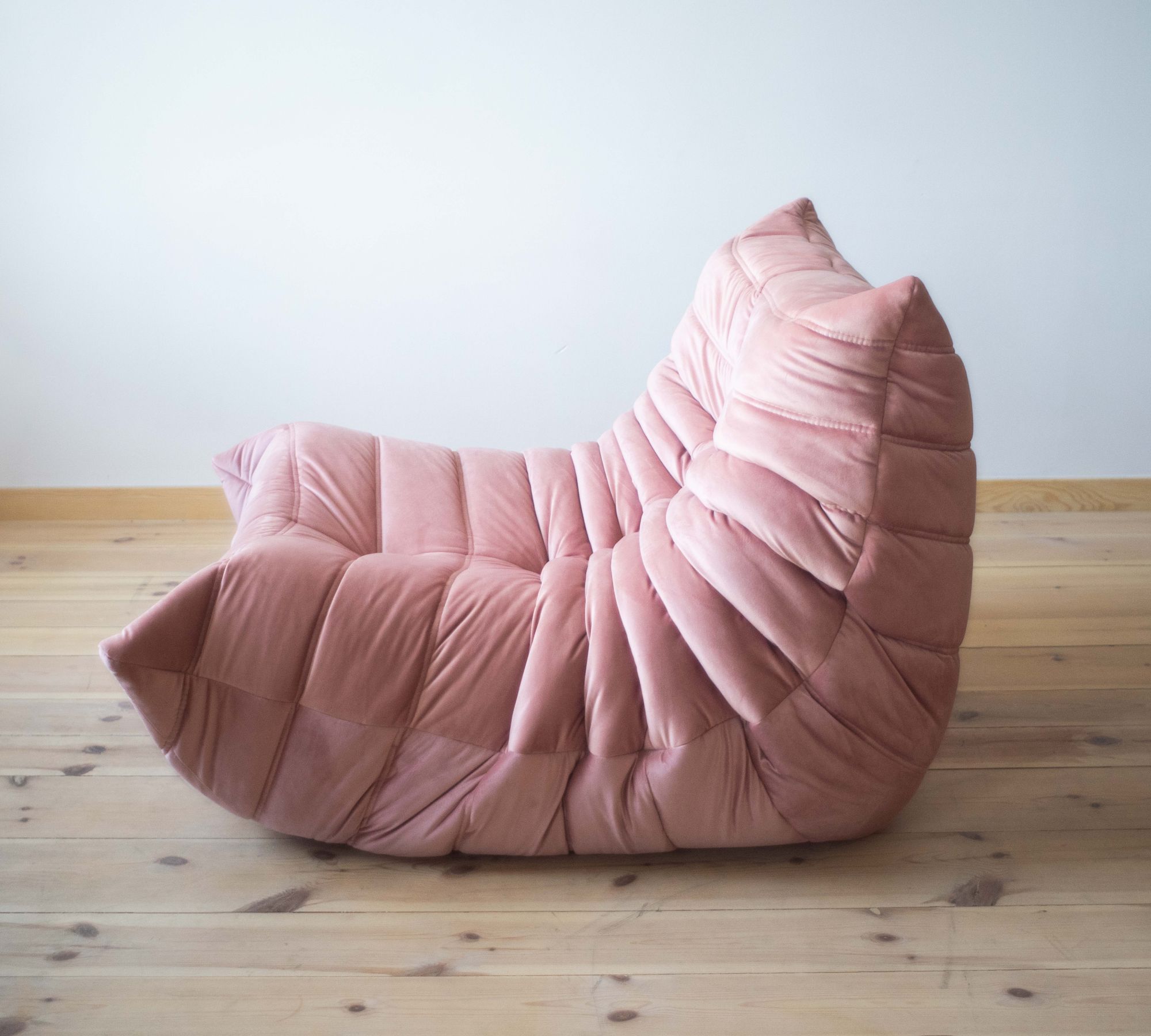 Set Poltrona e Pouf Togo Velluto Rosa Perla