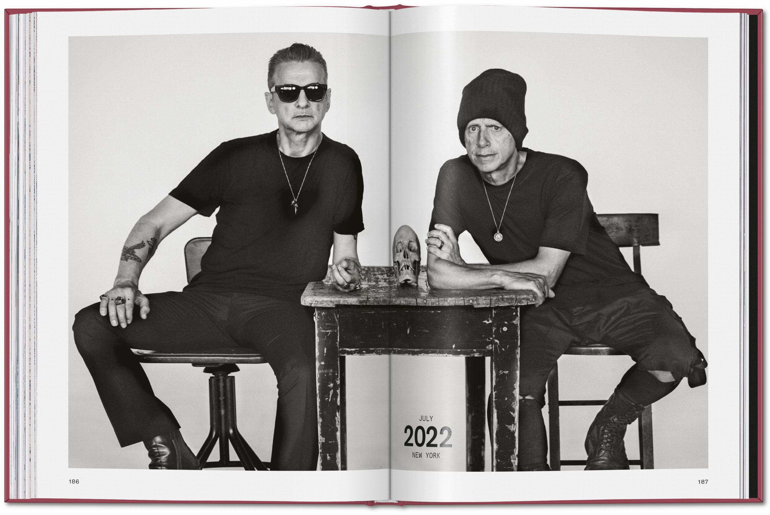 Depeche Mode by Anton Corbijn in Englisch