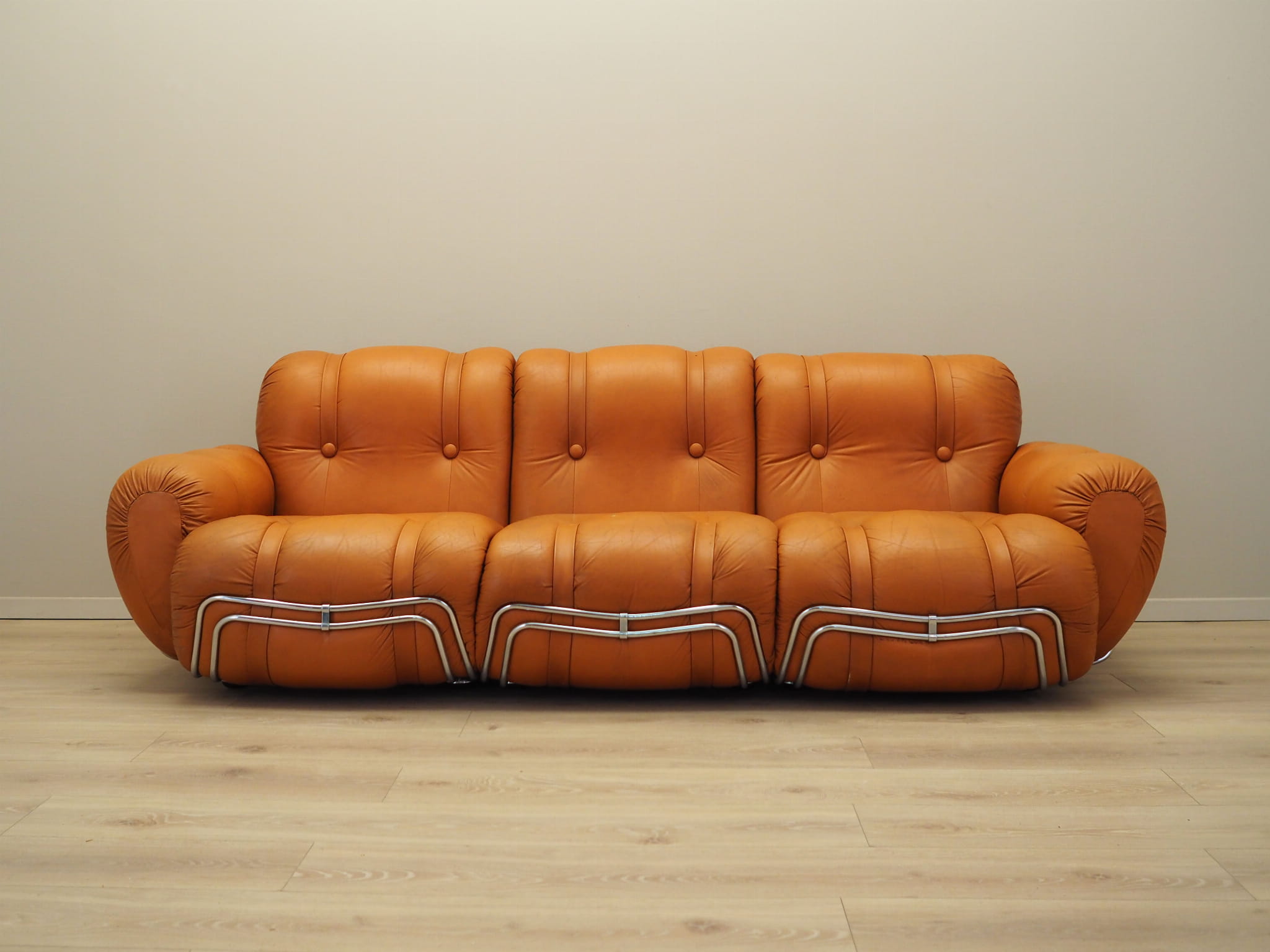 Divano Space Age a 3 posti arancione anni '60