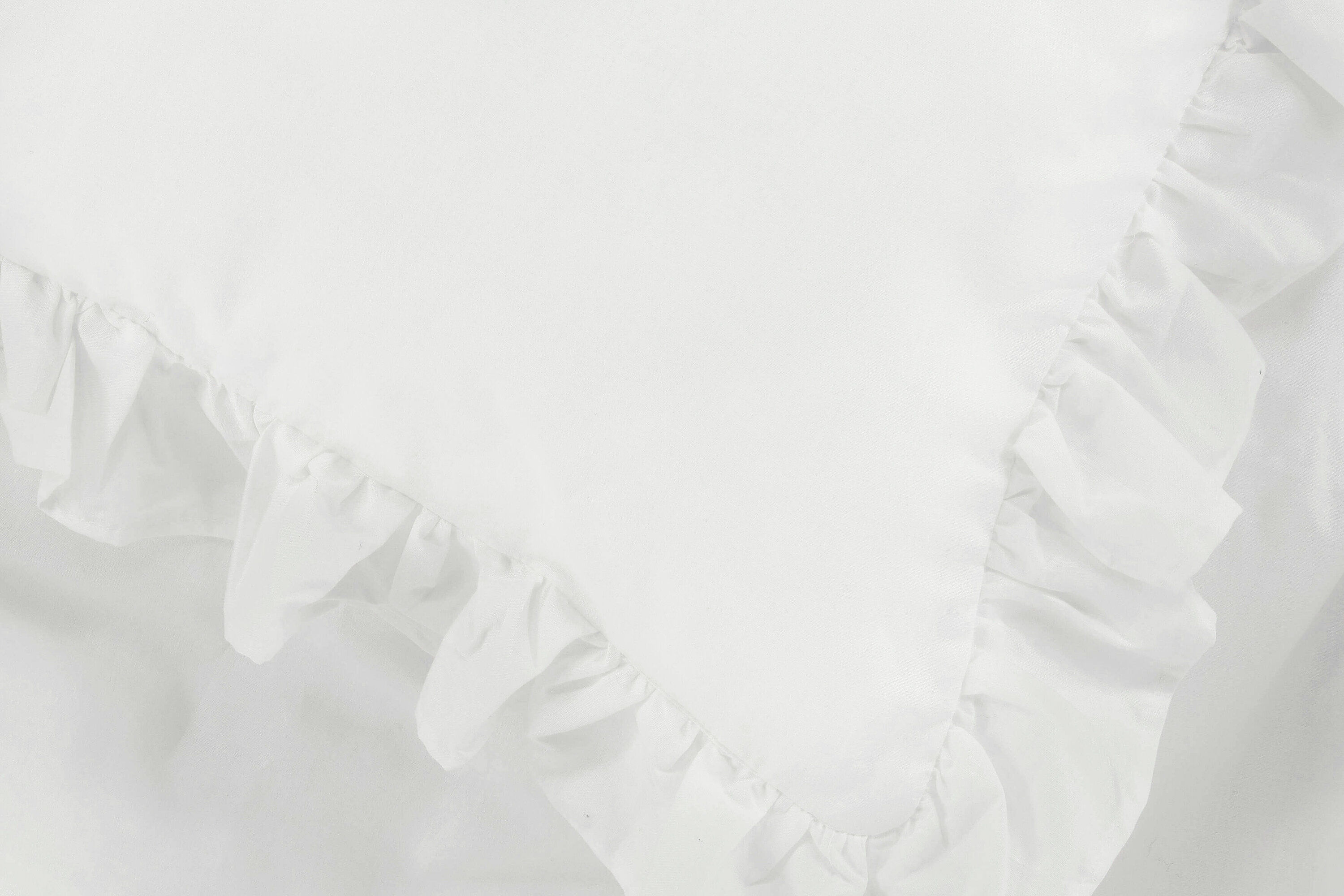 Levi Bedding Cotton with Ruffle White 150x200cm