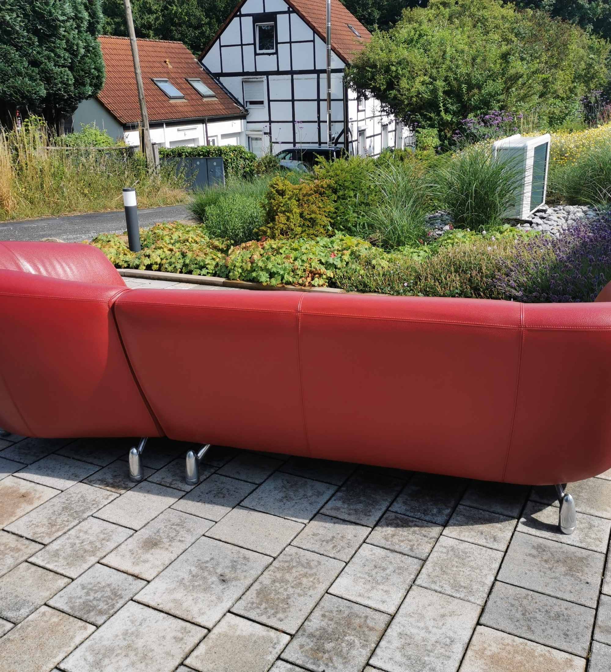 Sofa Pupilla mit Longchair aus pigmentiertem Leder Rot