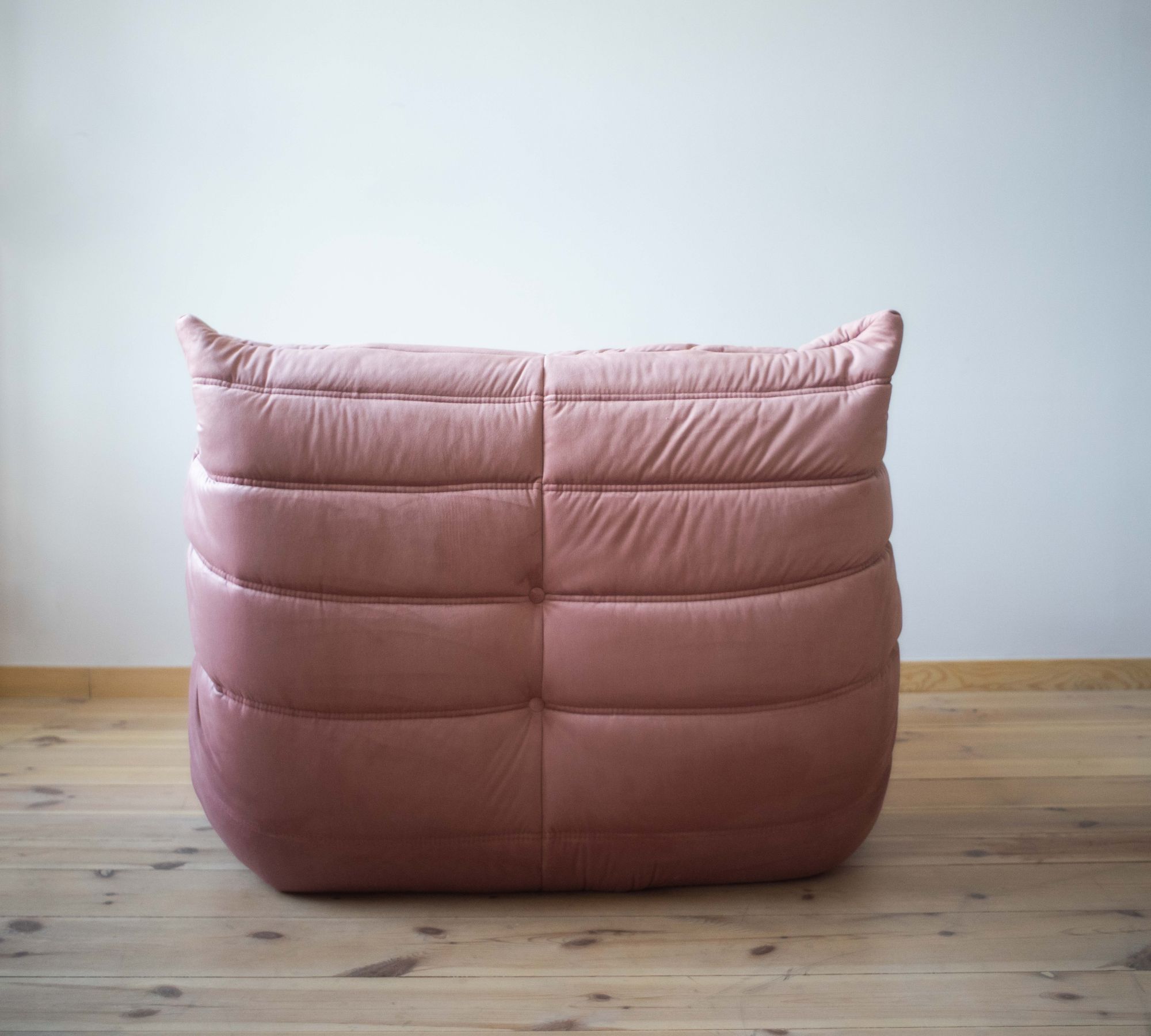 Set Poltrona e Pouf Togo Velluto Rosa Perla