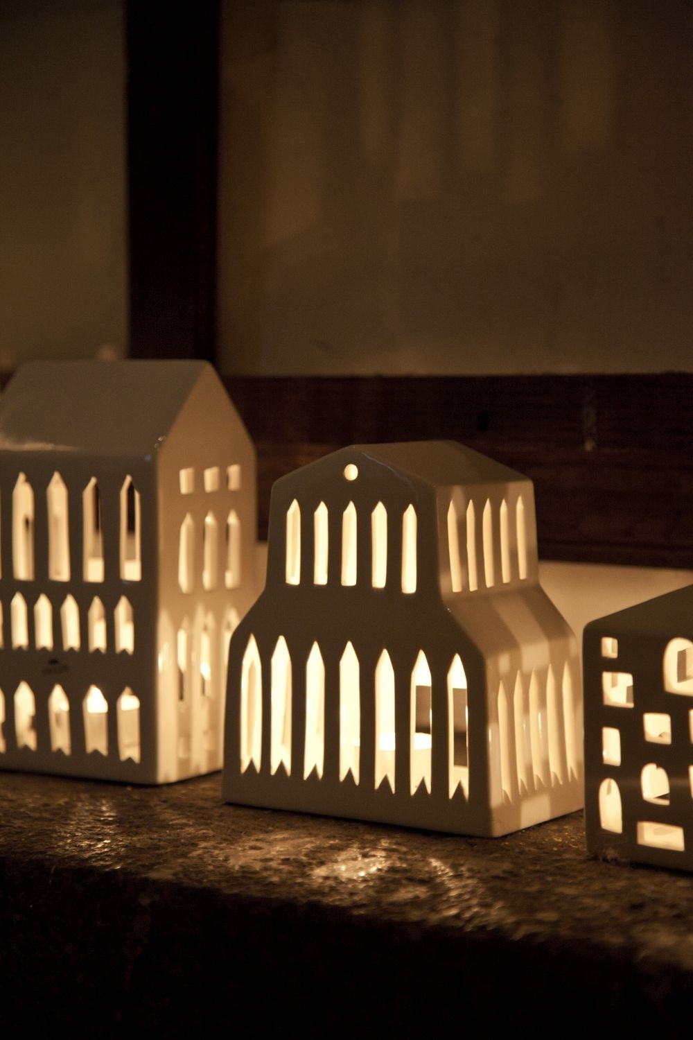 Urbania Light Houses Ceramic White