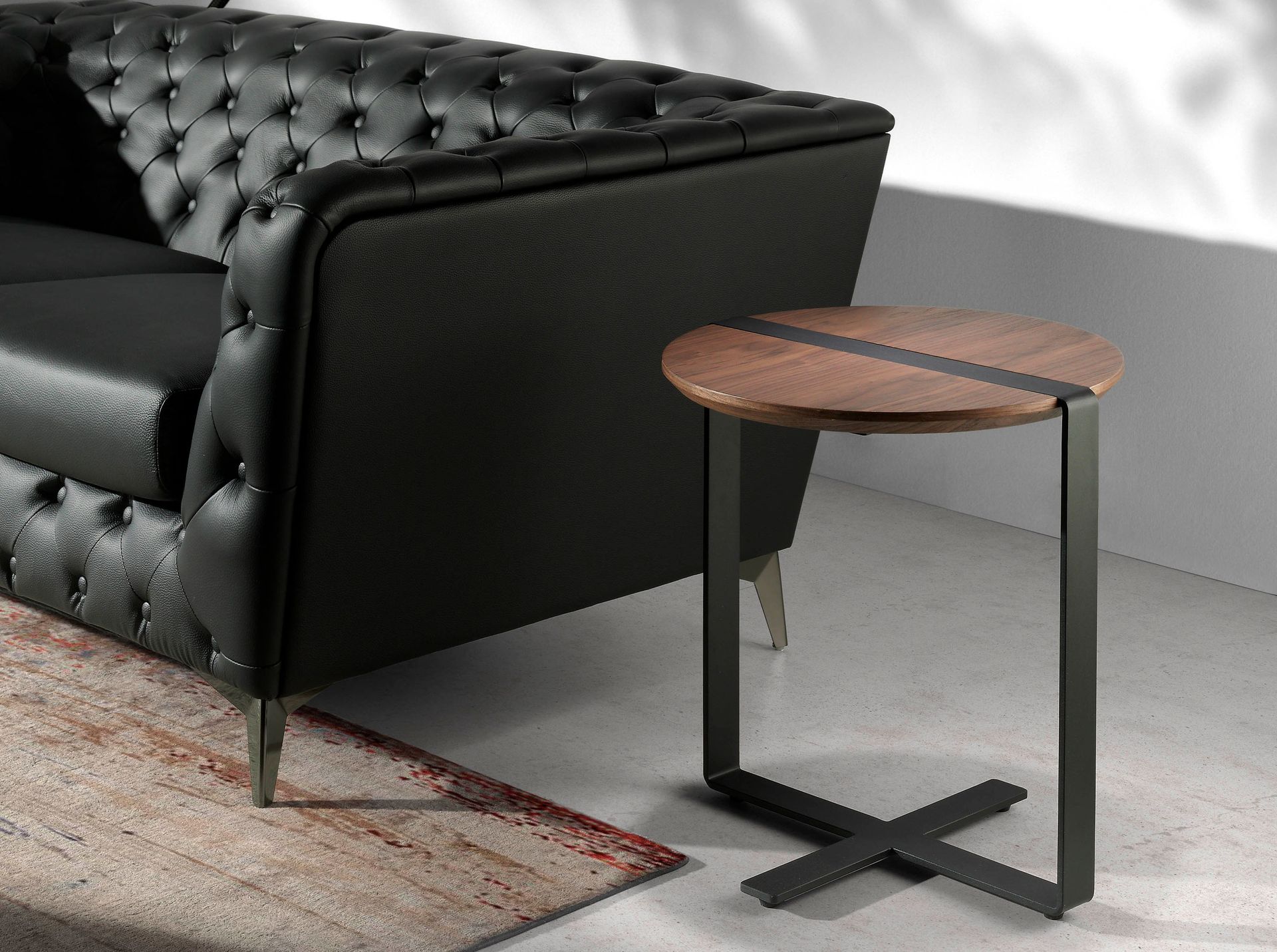 Round side table walnut steel