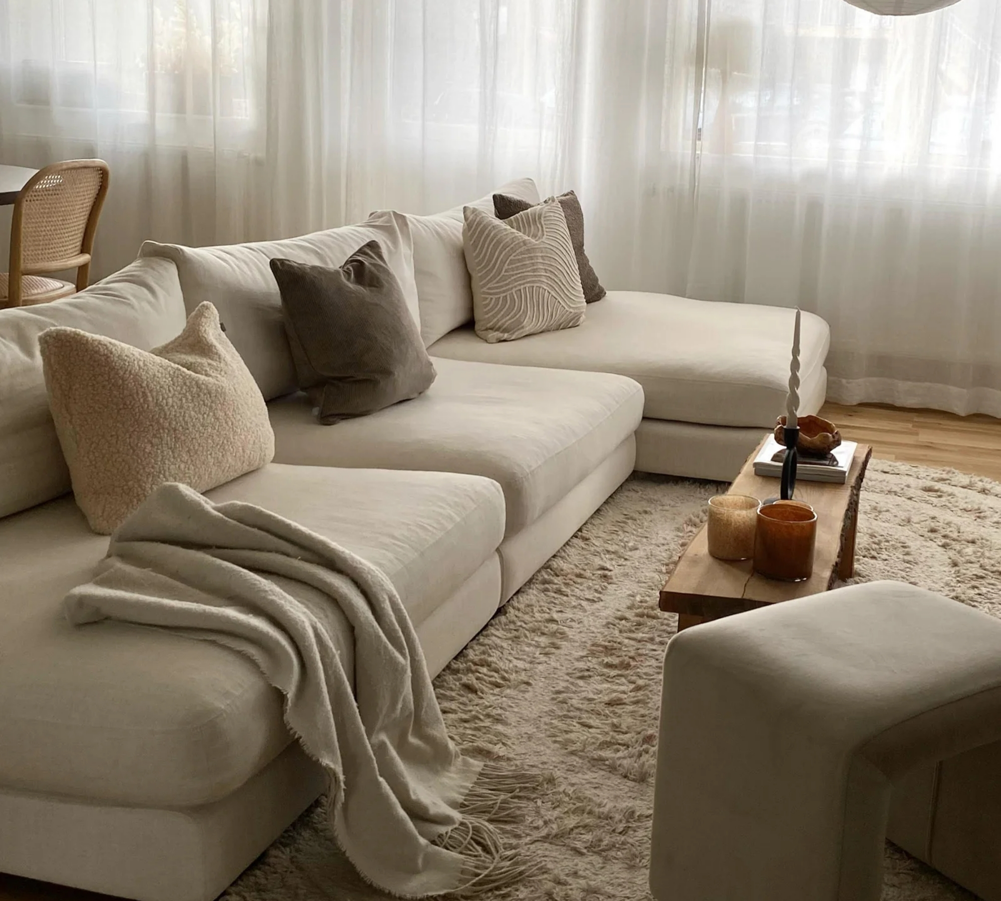 Mammuten Loveseat Ivory 400