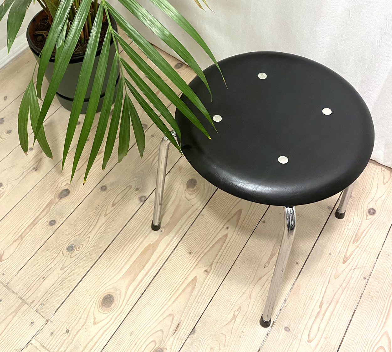 Wilde&Spieth Eiermann SE 38 Hocker Holz Chrom Schwarz