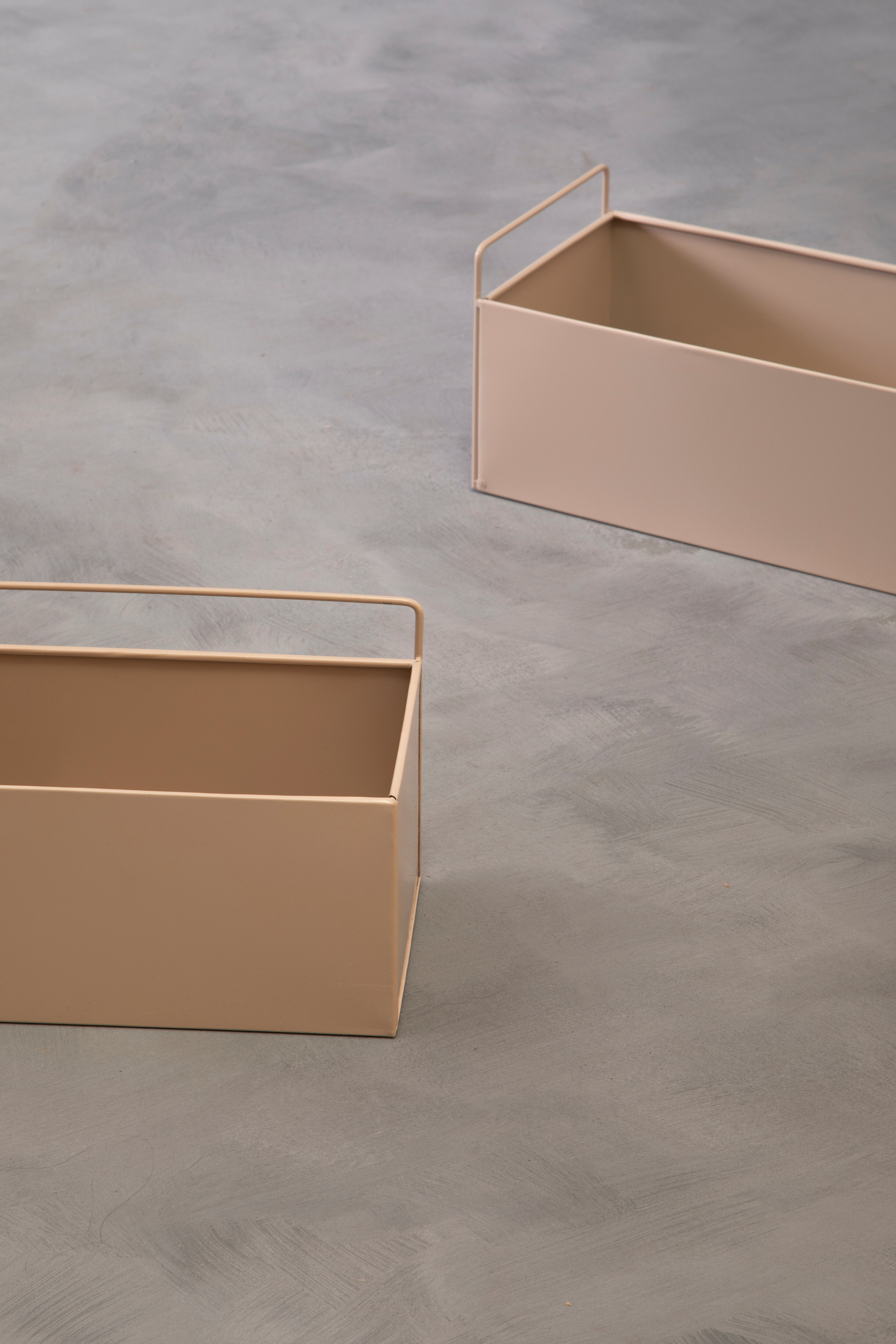 Ascher Wand-Pflanzenkasten Grau Natur
