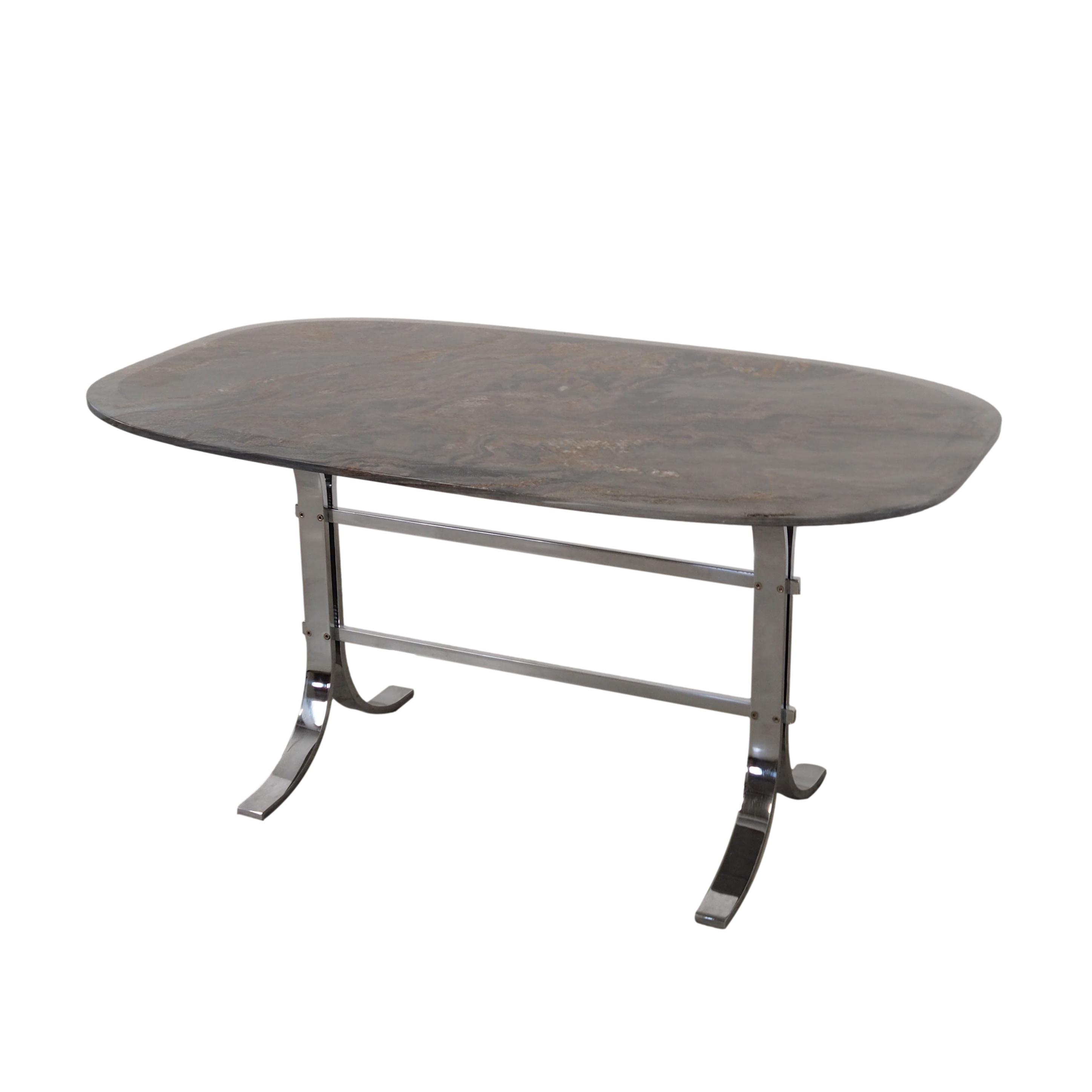 Steintisch 1980er Jahre