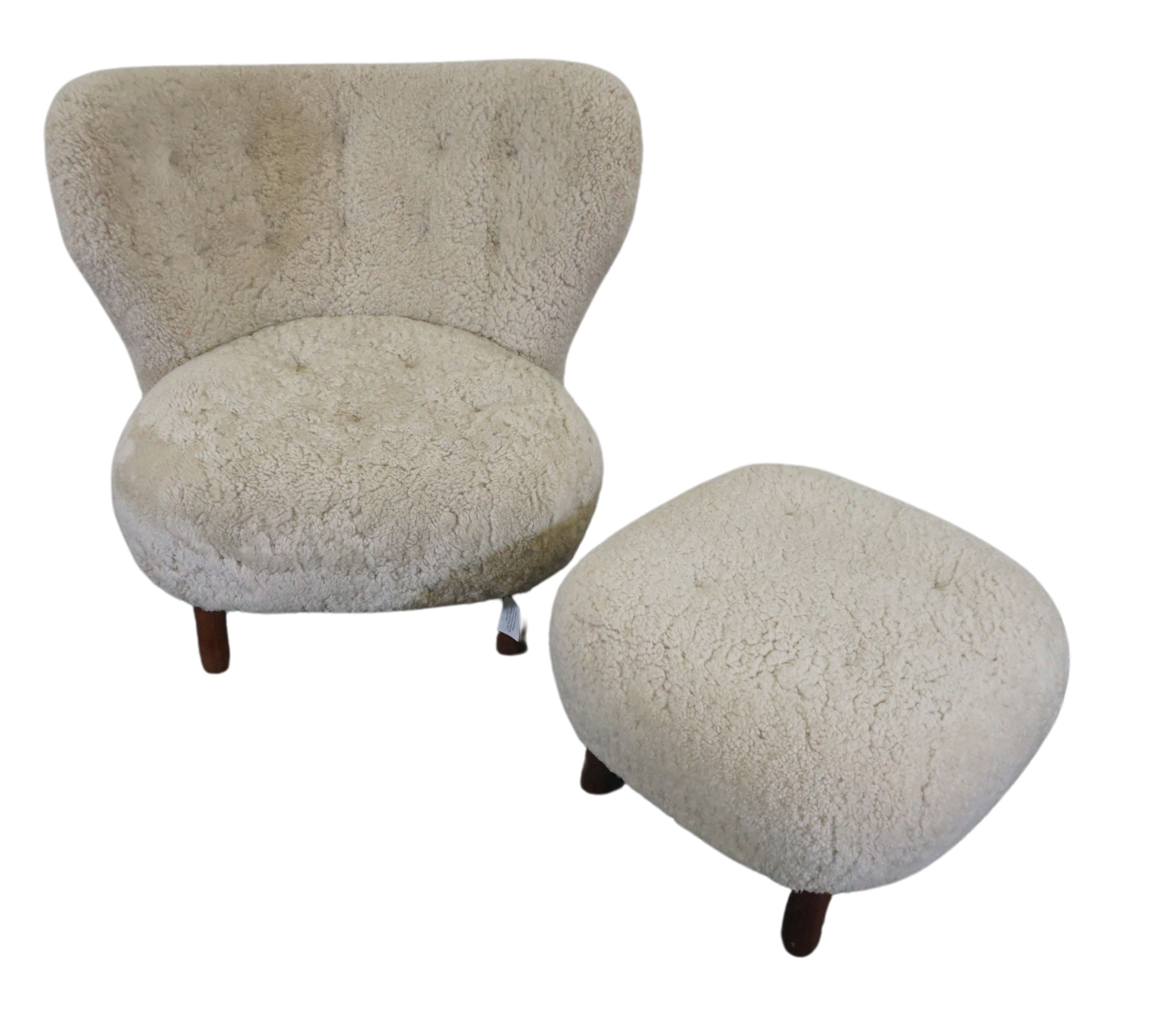 Little Petra VB1 Sessel mit Hocker Schafsfell