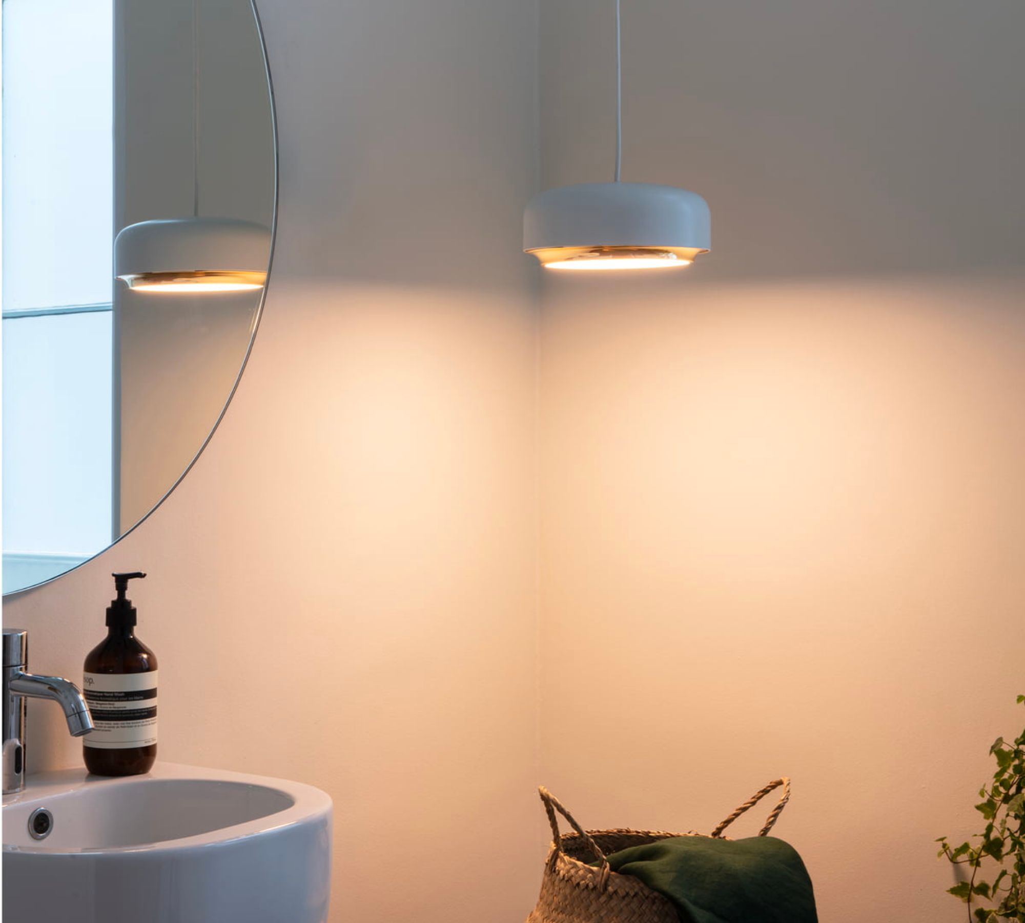 Hazel Mini Pendant Light Metal White