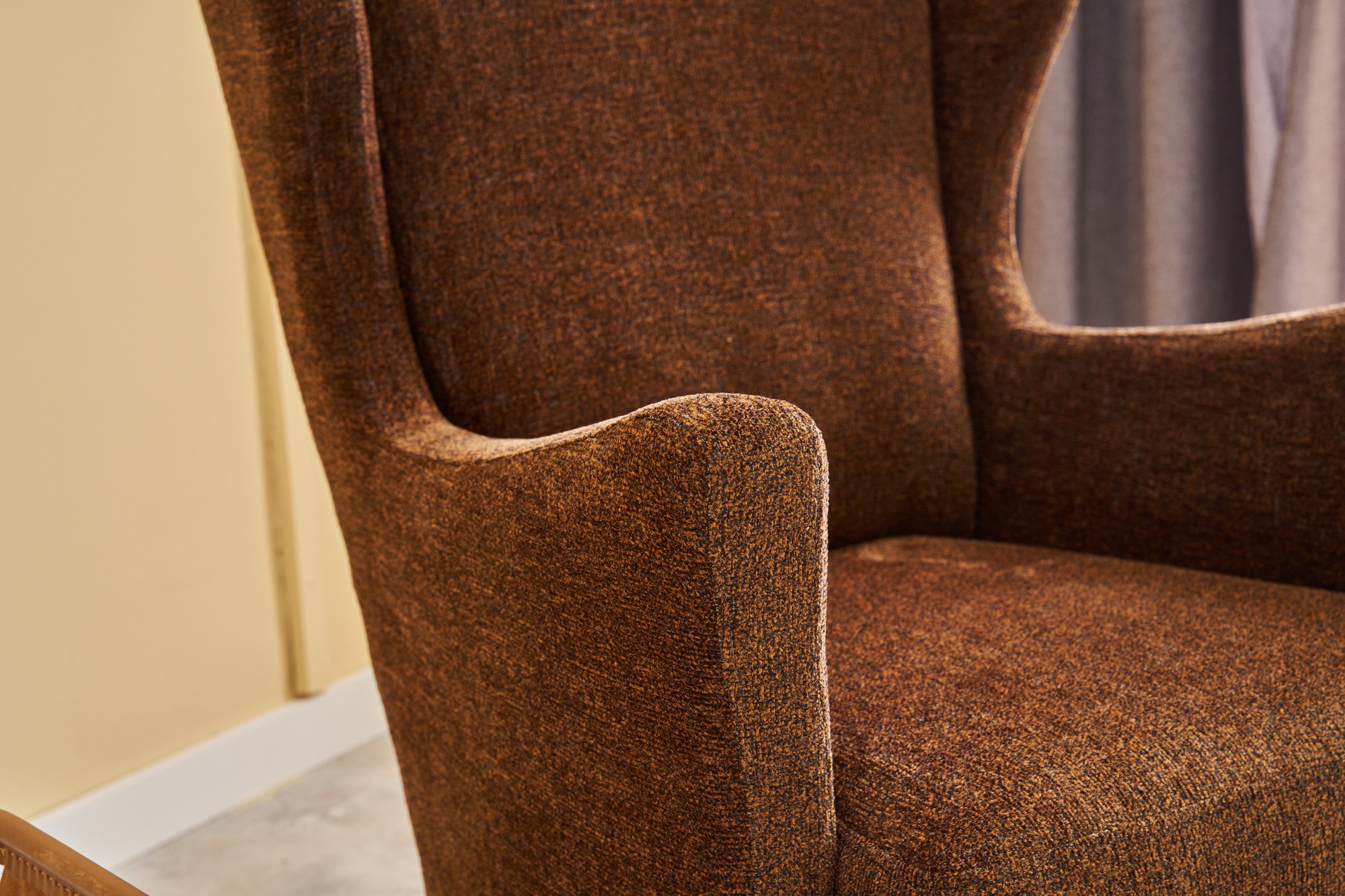 Lola Prestij Chair Brown