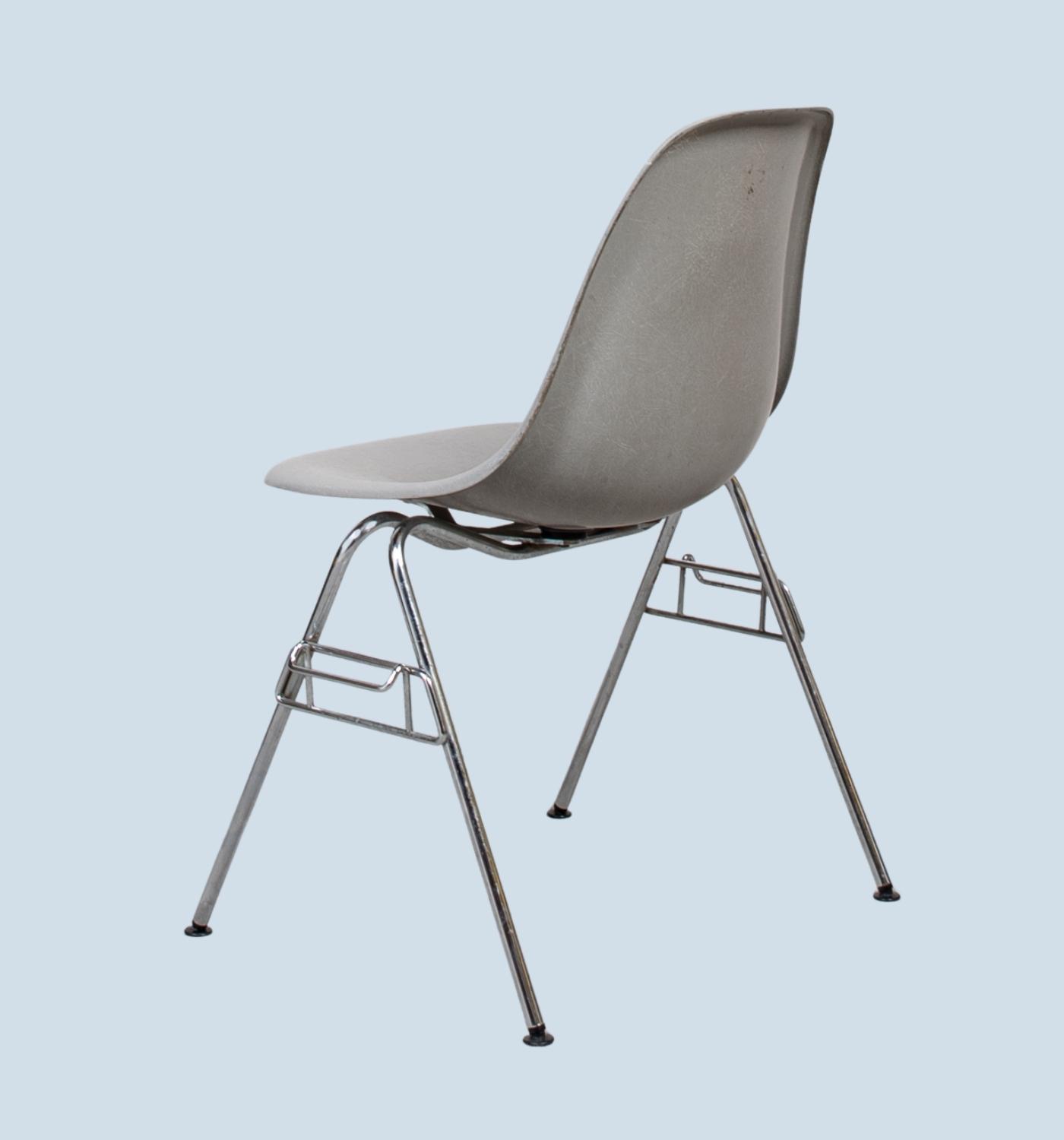 Eames Fiberglass Side Chair by Herman Miller Light Grey