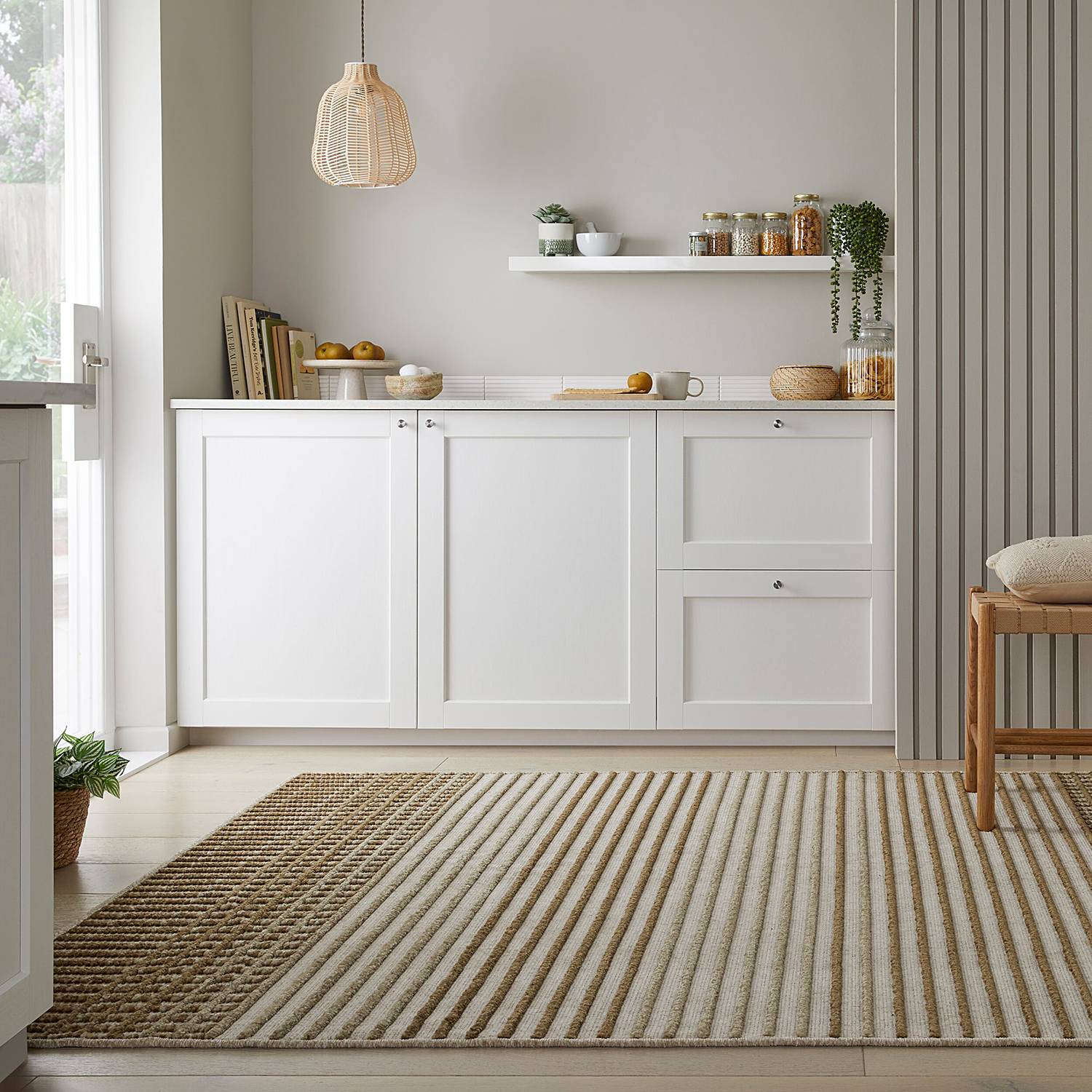Elton Stripe Kurzflorteppich Beige 80 x 160 cm