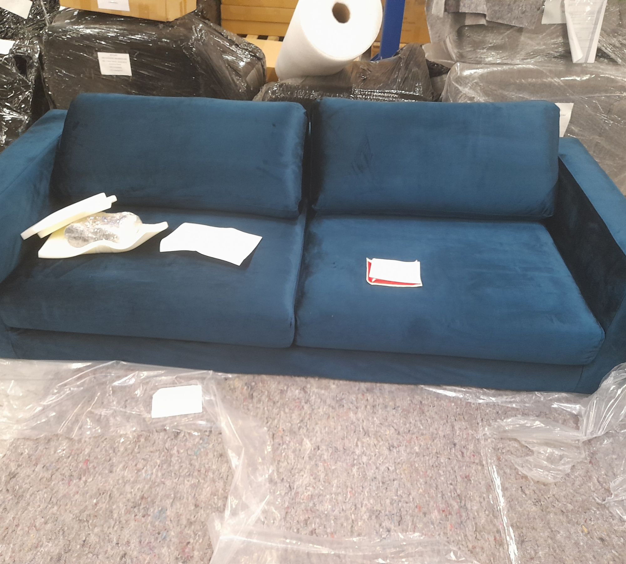 Dylan Sofa 3-Sitzer Velour Lux Petro