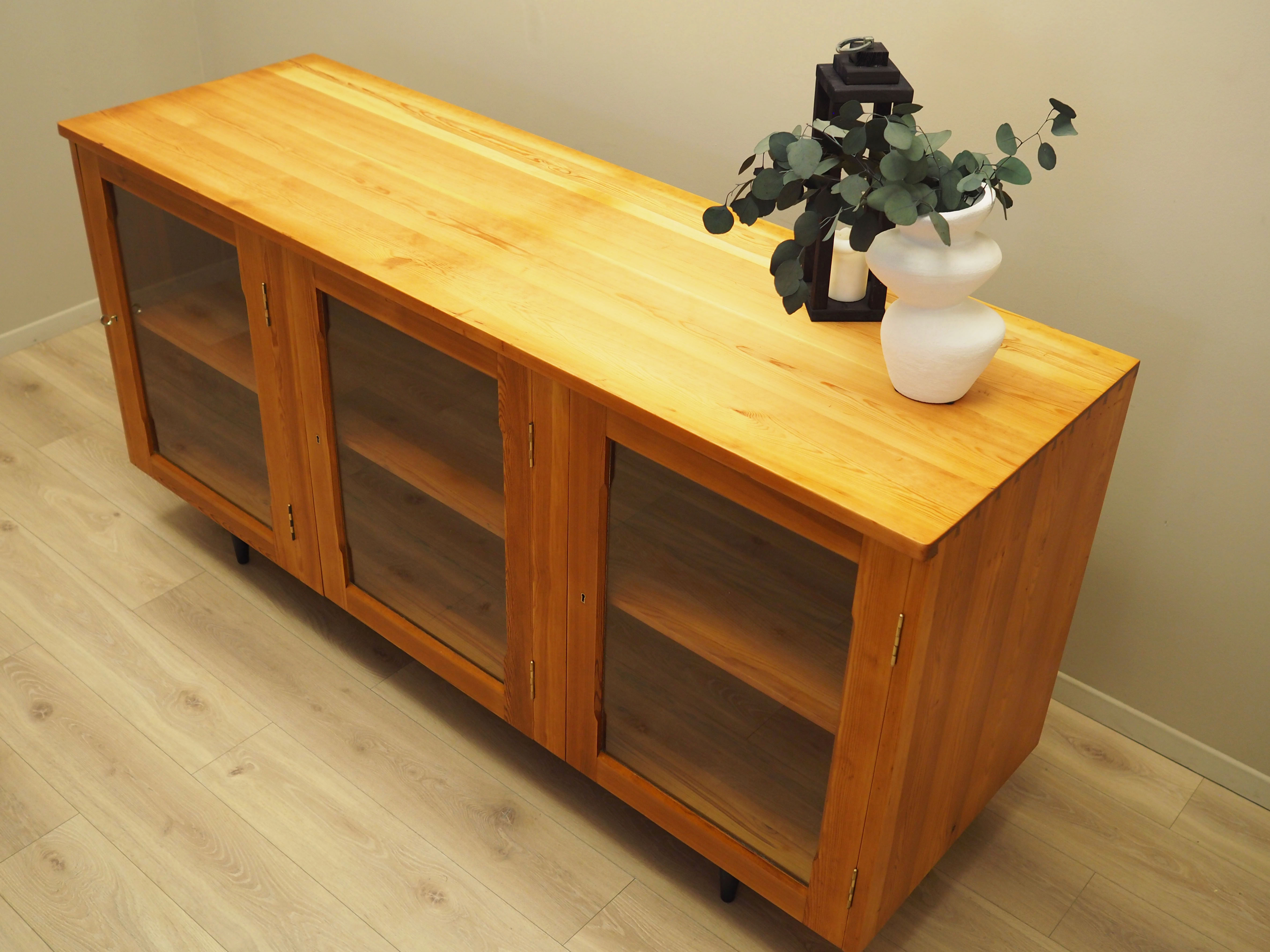 Display cabinet Pine wood 1980s