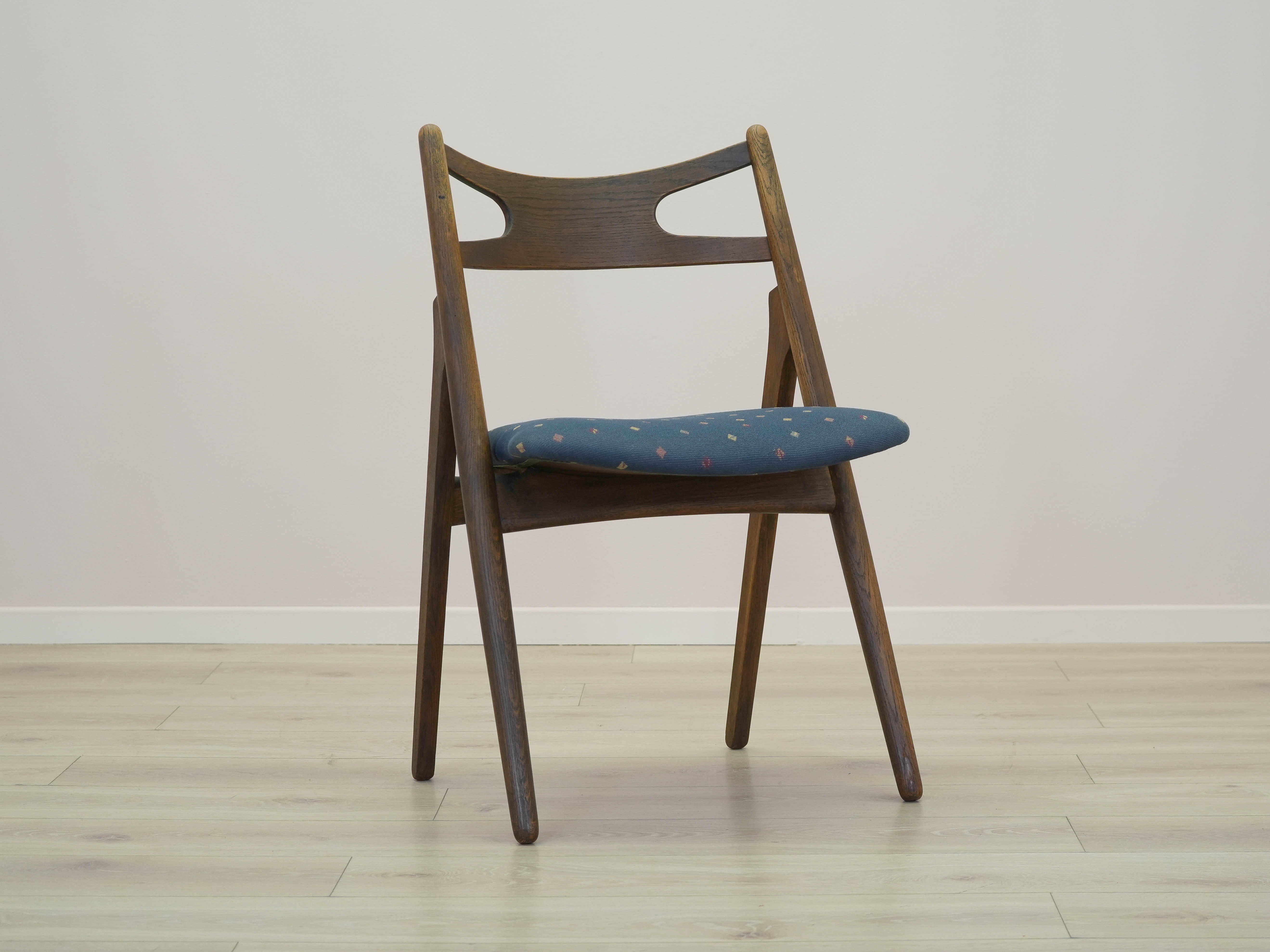 Set of 4 chairs made of oak 1960s Designer: Hans J. Wegner