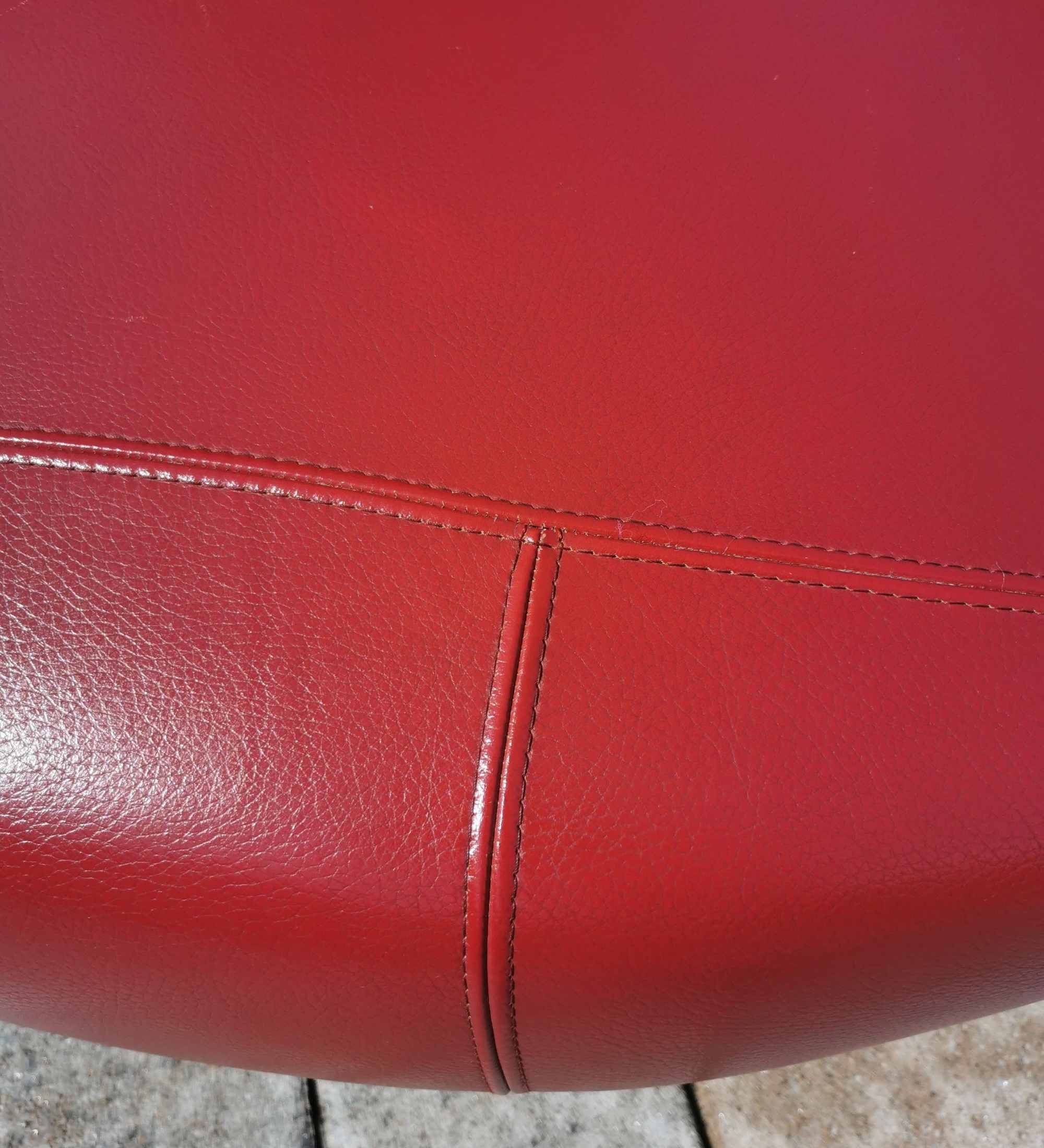 Sofa Pupilla mit Longchair aus pigmentiertem Leder Rot