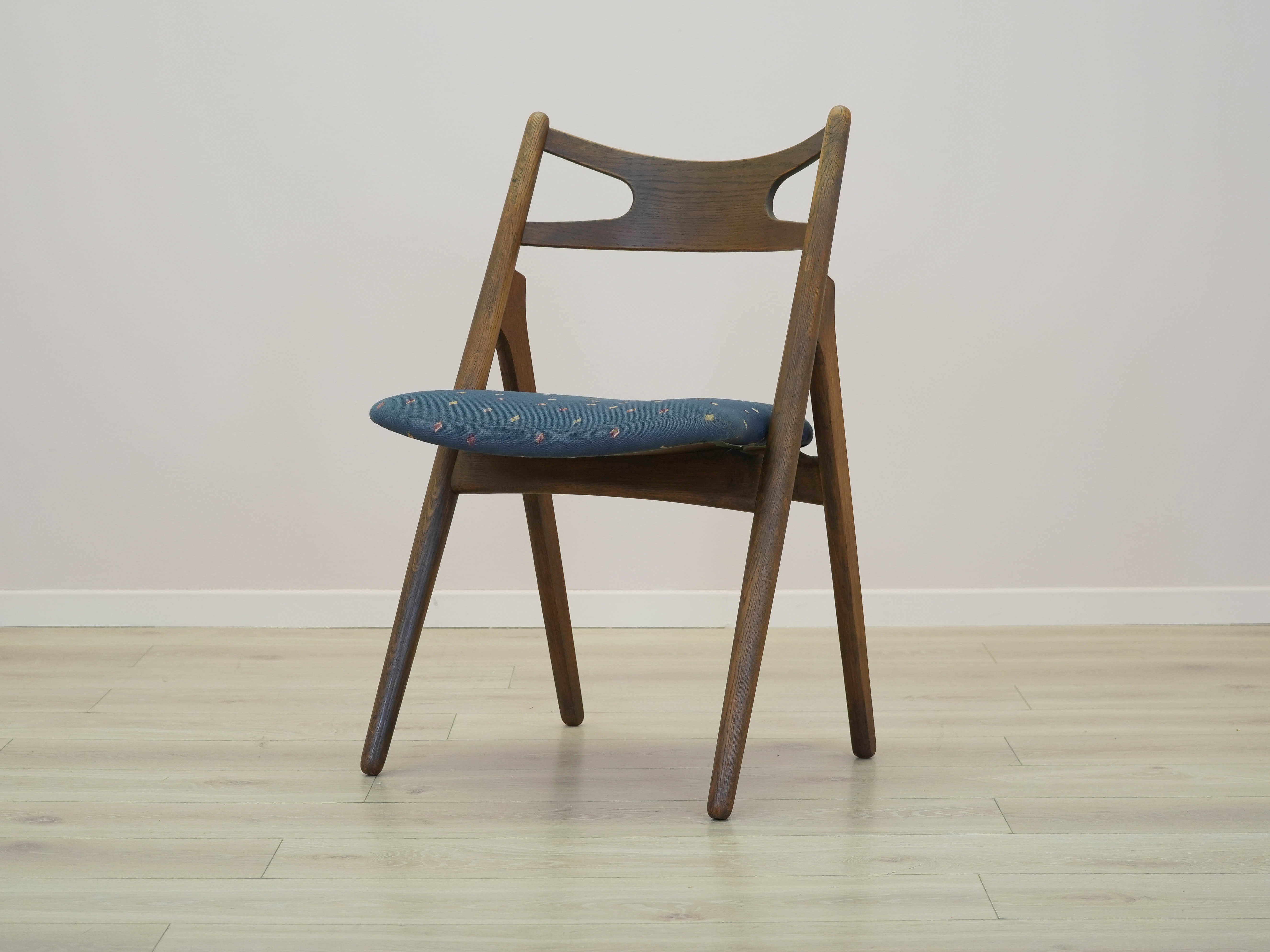 Set of 4 chairs made of oak 1960s Designer: Hans J. Wegner