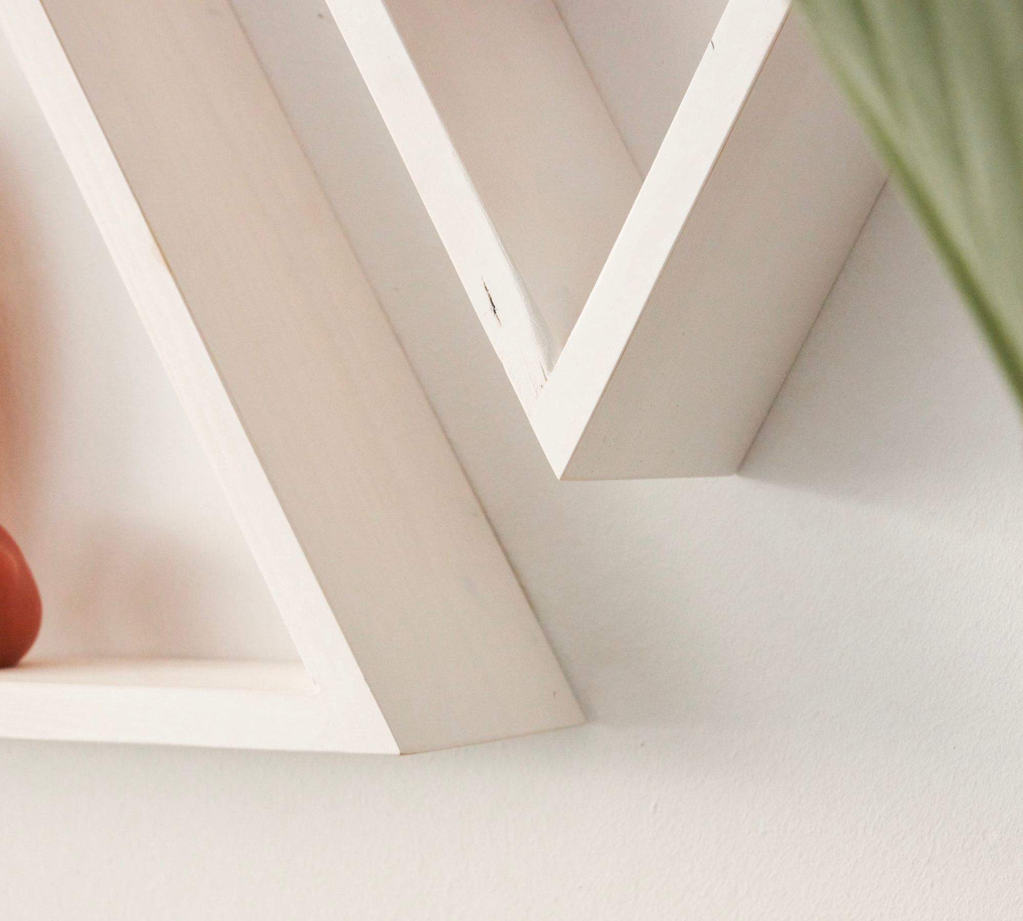 Dreieckiges Regal Ein Regalbrett Holz Weiß