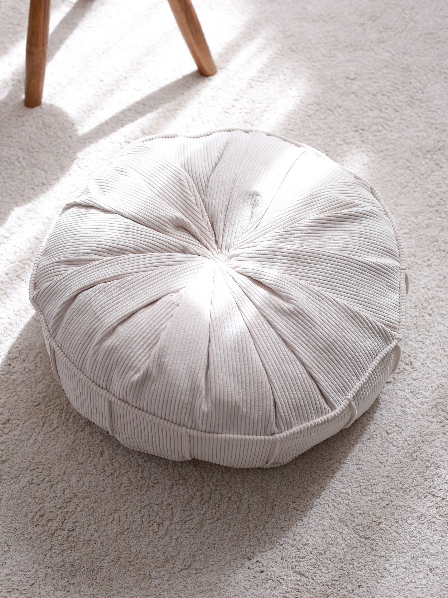 Teddy fabric cushion White
