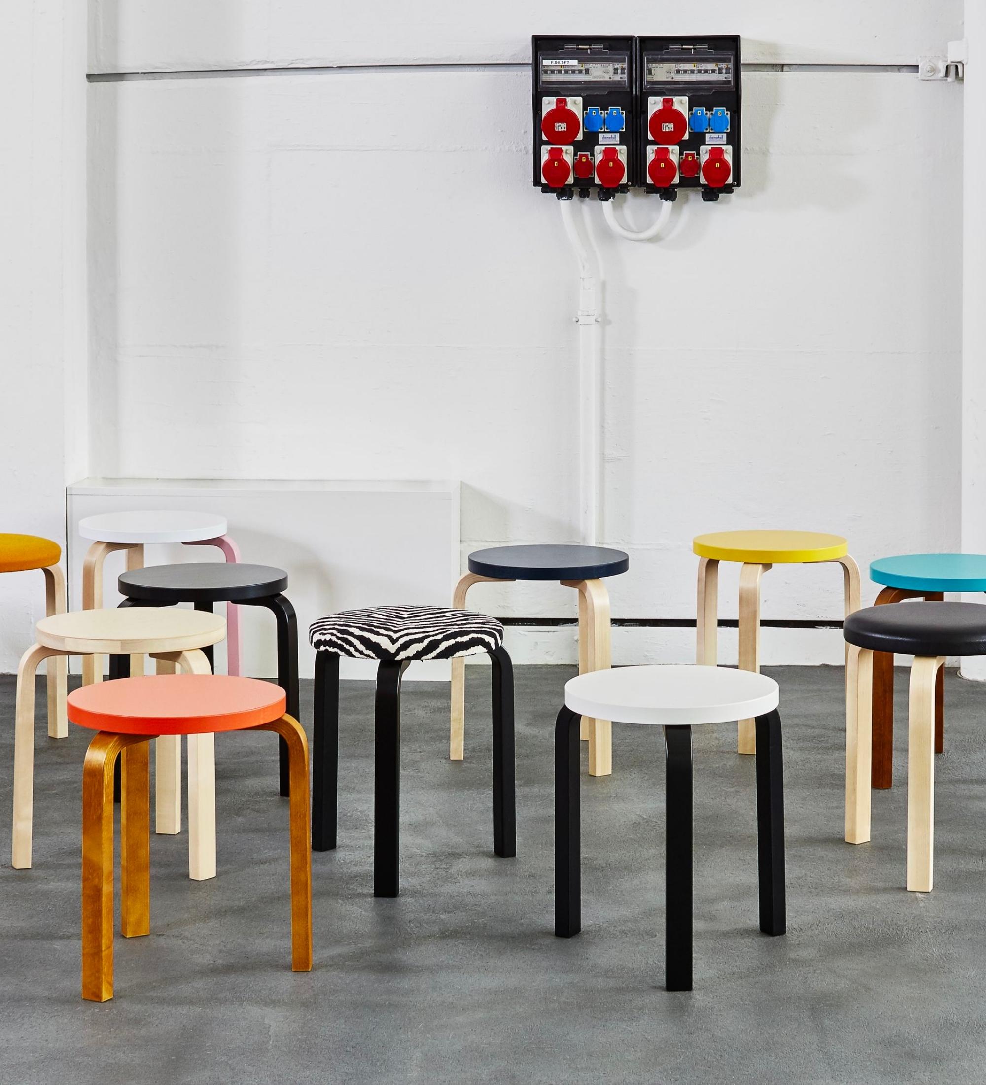 Hocker 60 Birke lackiert Weiß / Anthrazit