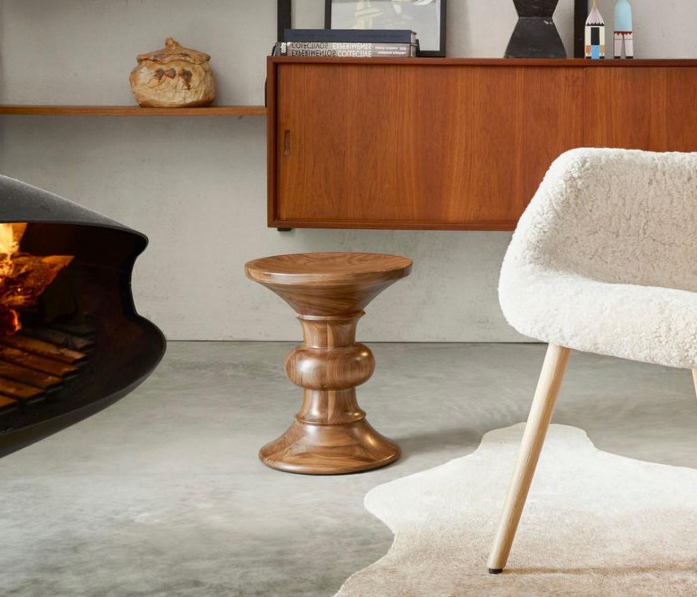 Holzhocker Eames Stool Modell B