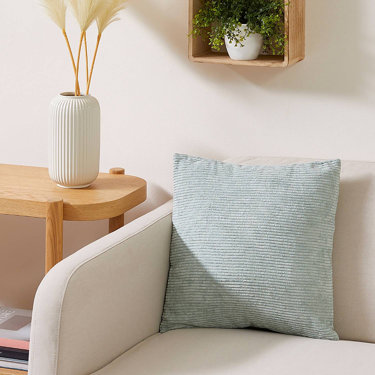 Emy Pillow Polyester Green