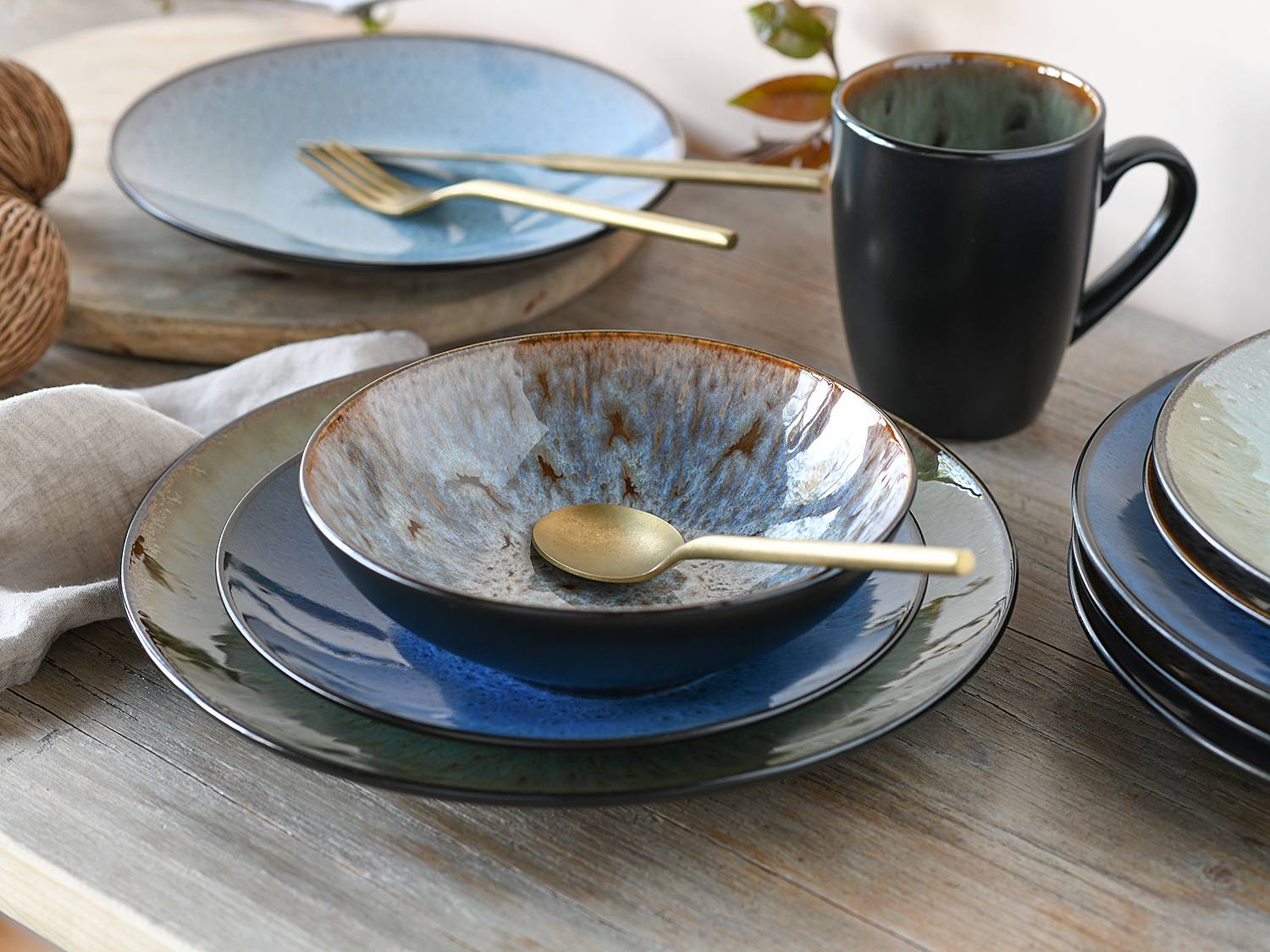 16-Piece Bali Combi-Service Stoneware Multicolor