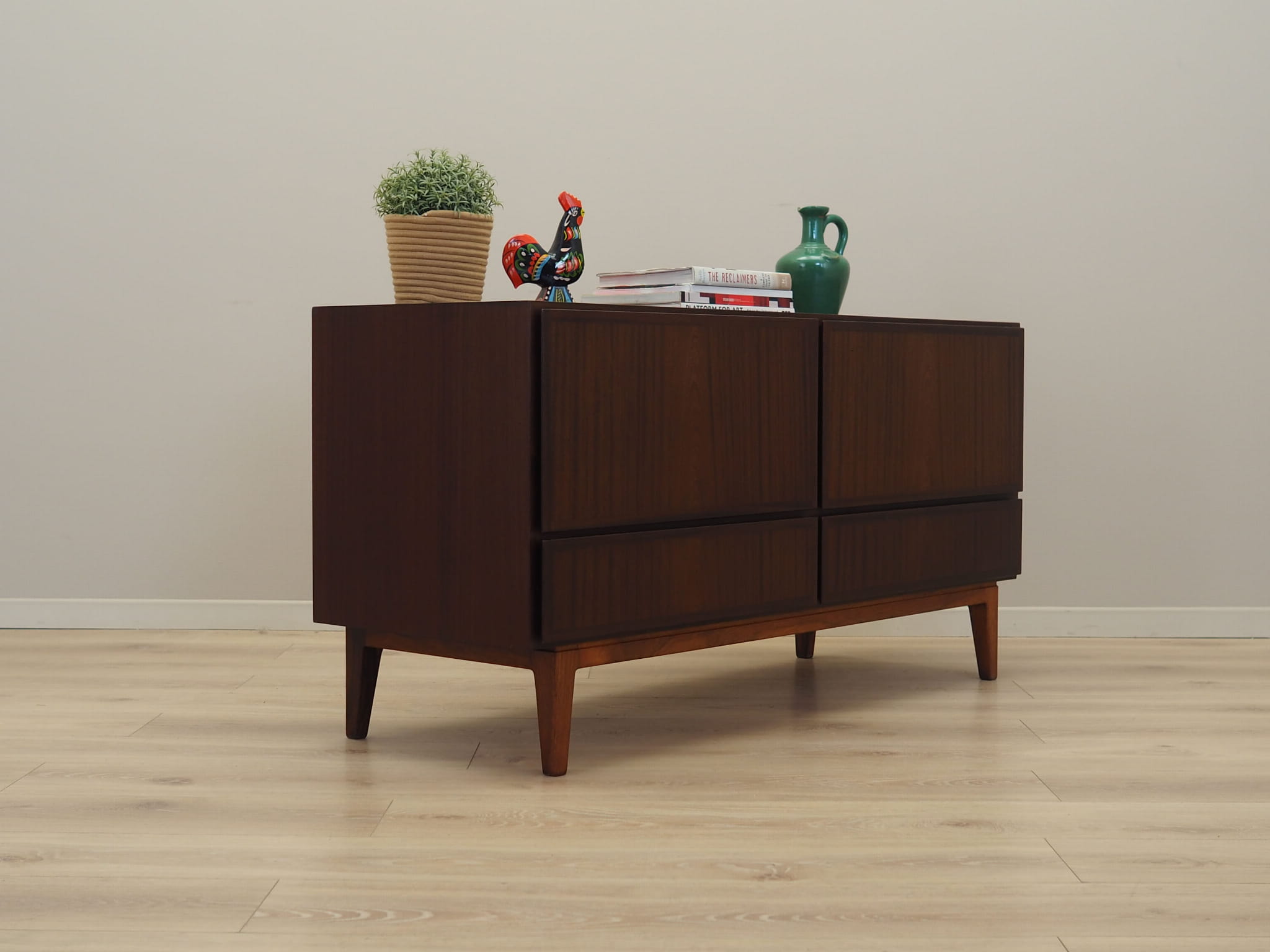 Vintage dresser mahogany brown 1970s