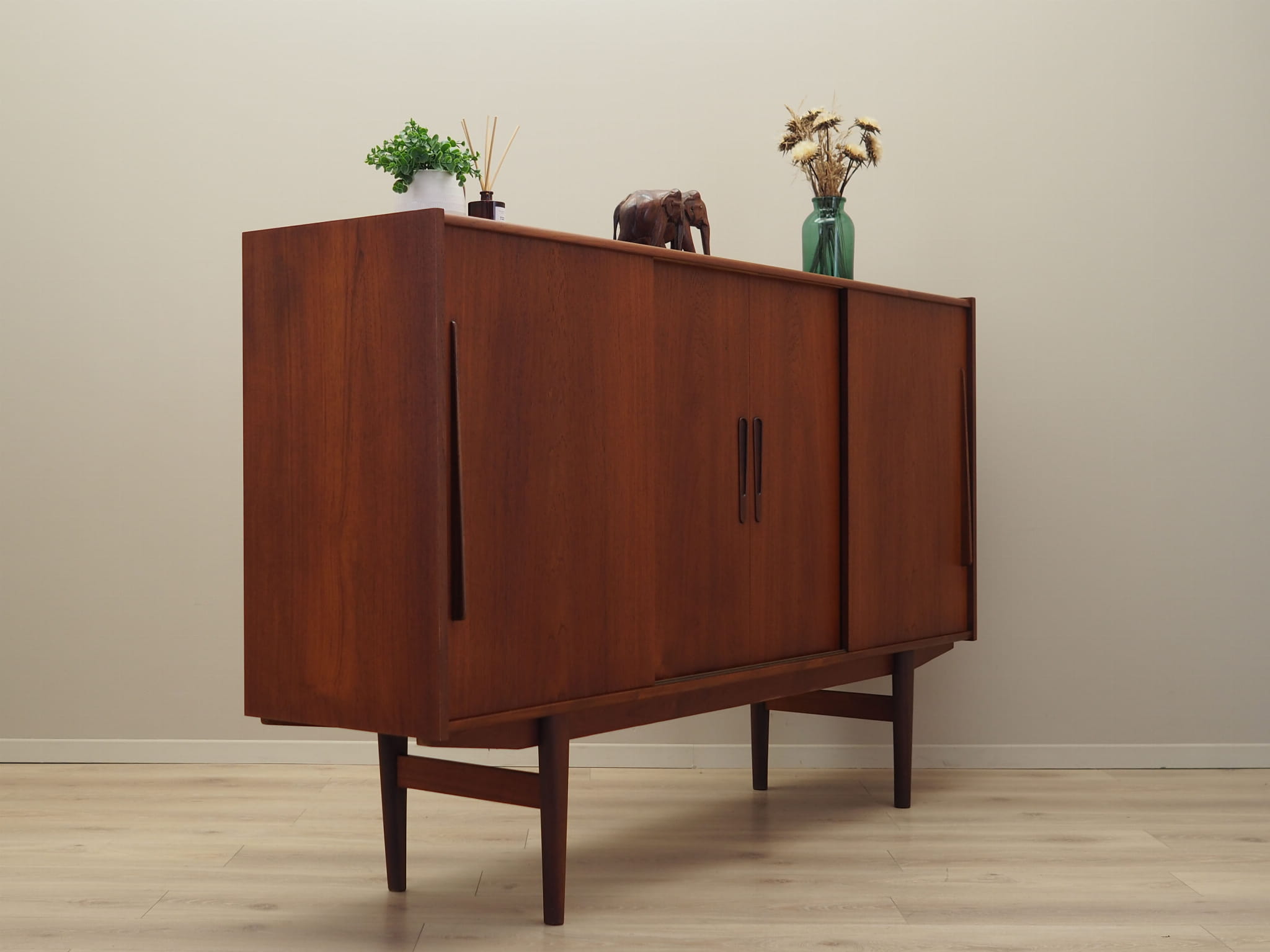 Vintage Highboard Teakholz Braun 1960er Jahre