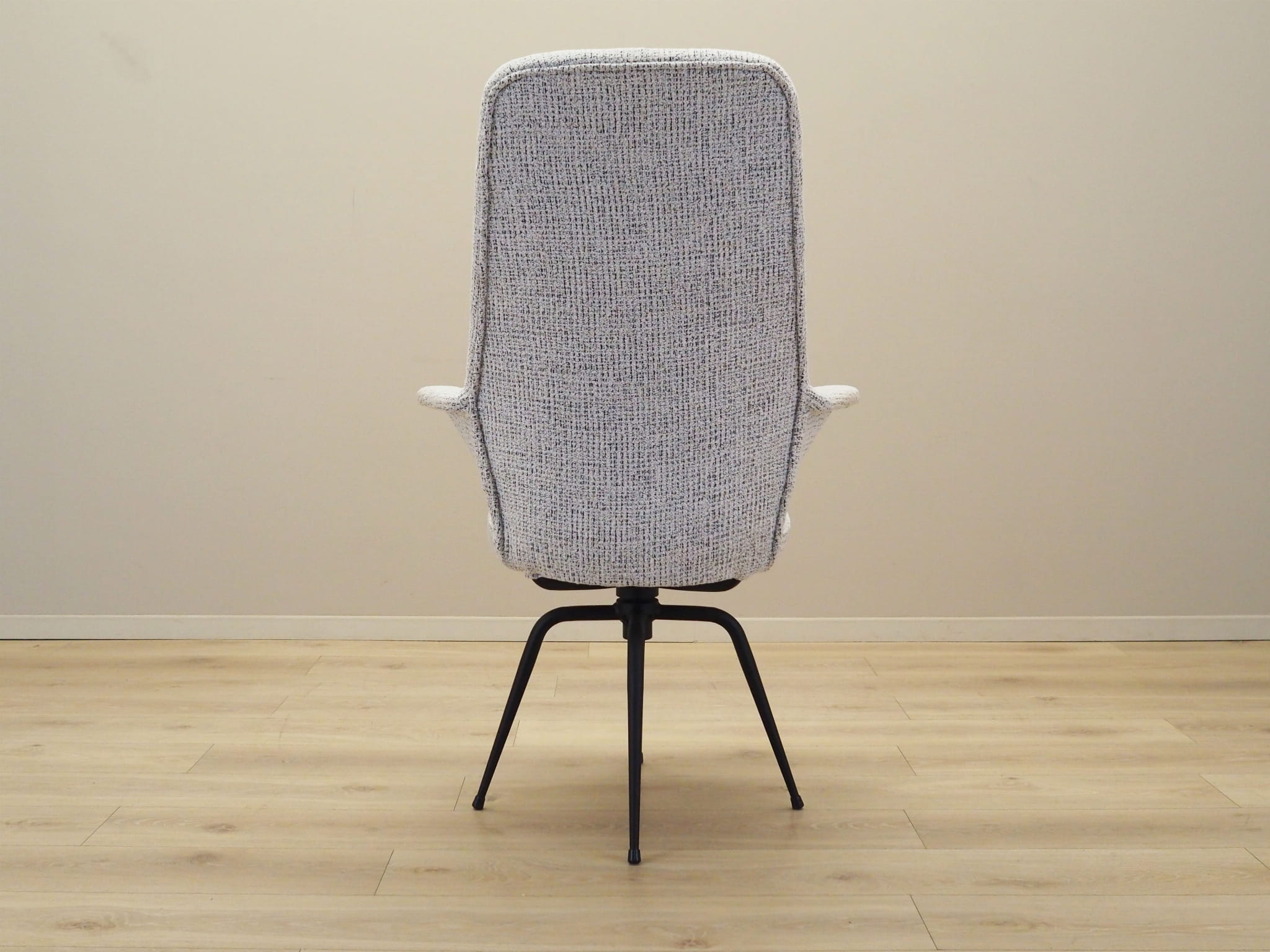 Swivel armchair with armrests 1970s