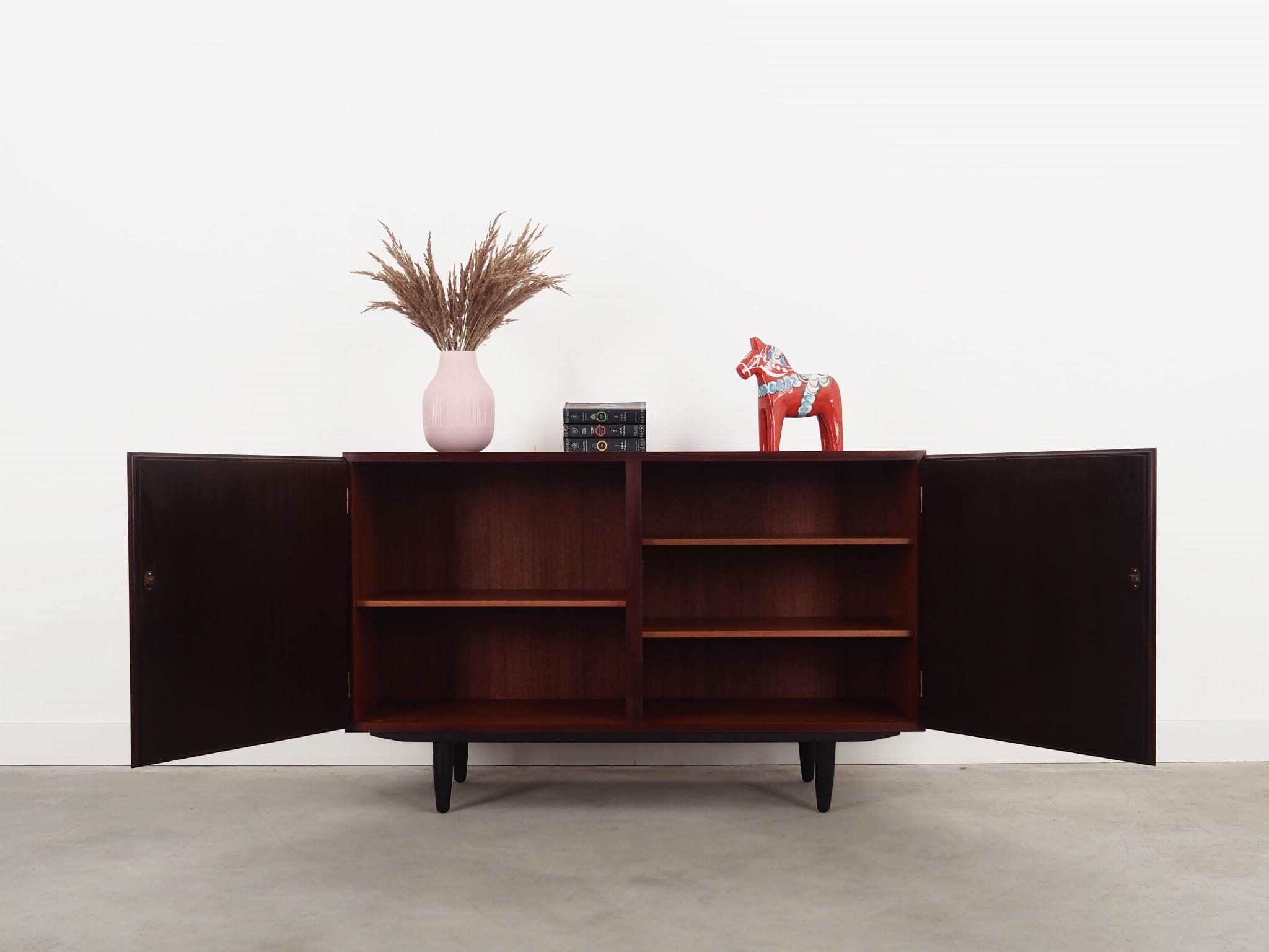 Mahogany Kabinett 1970 Jahre