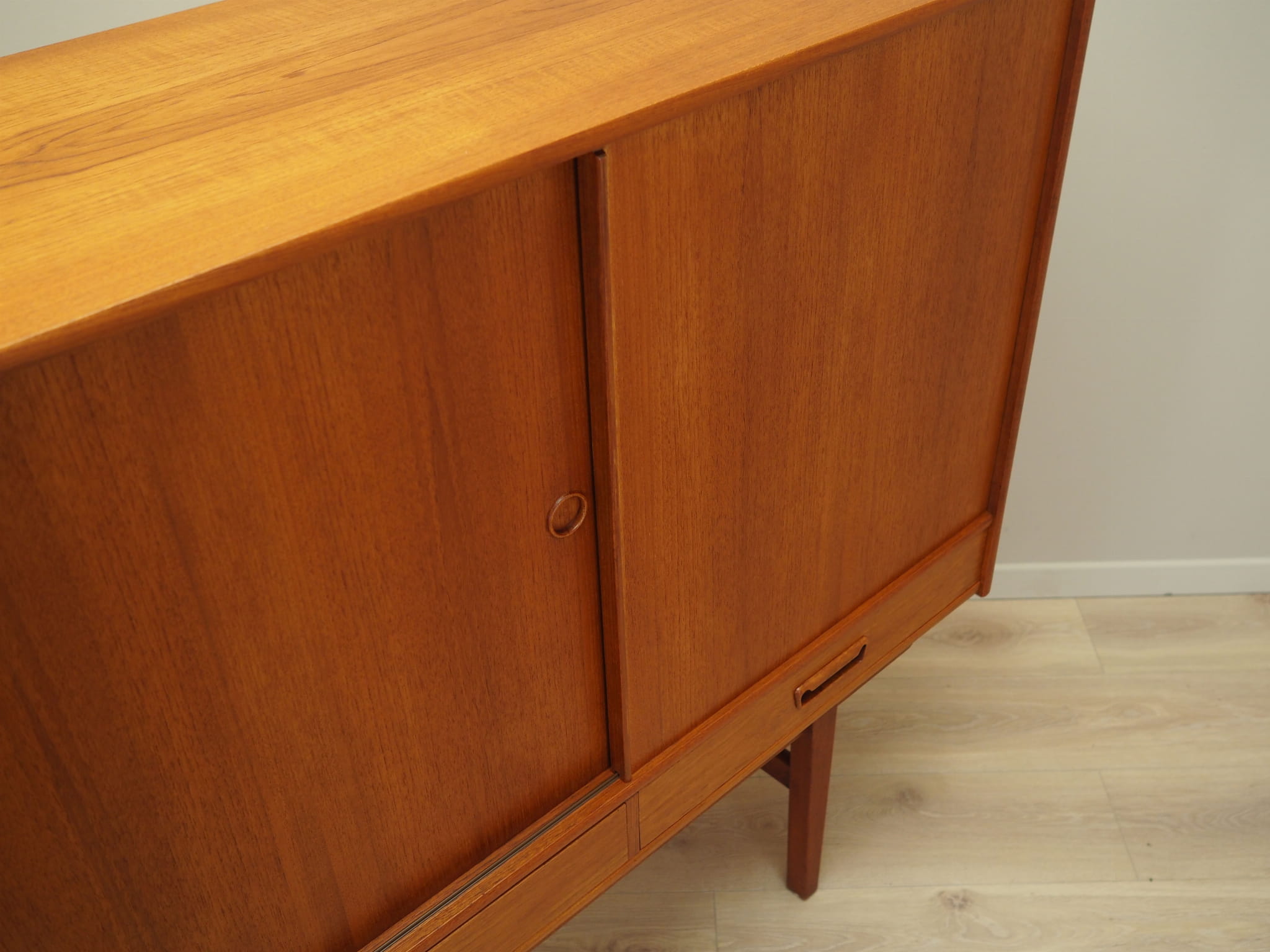 Vintage Highboard Teakholz Braun 1960er Jahre