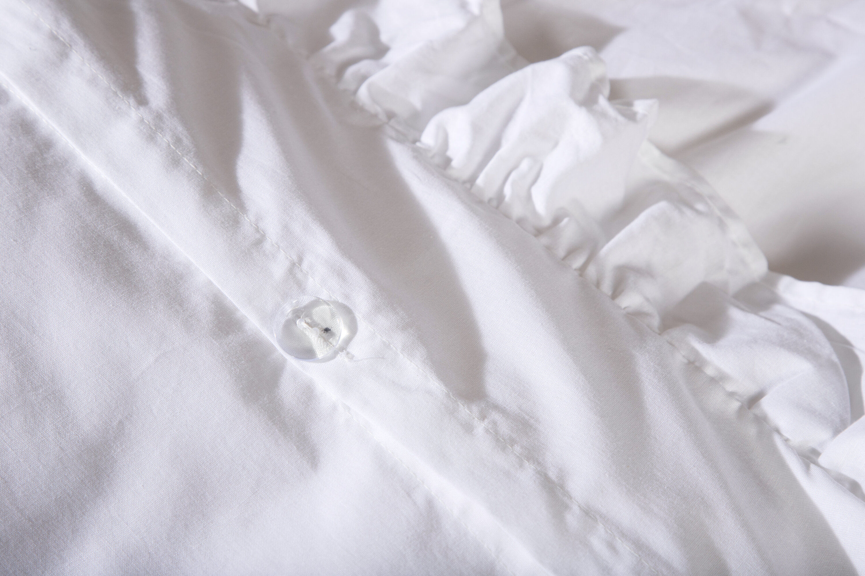 Levi Bedding Cotton with Ruffle White 150x200cm