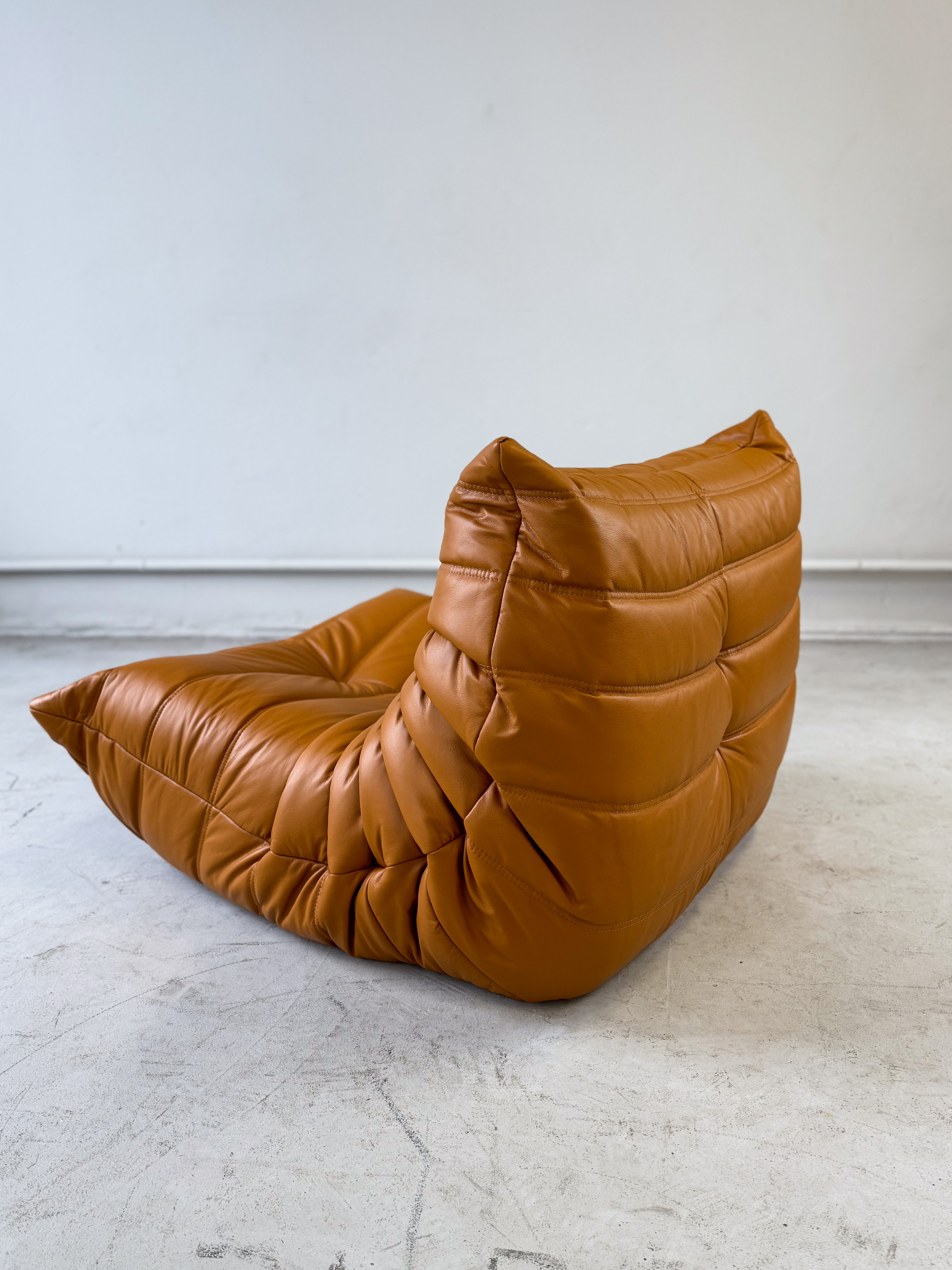 Togo Armchair High-gloss Leather Cognac Light