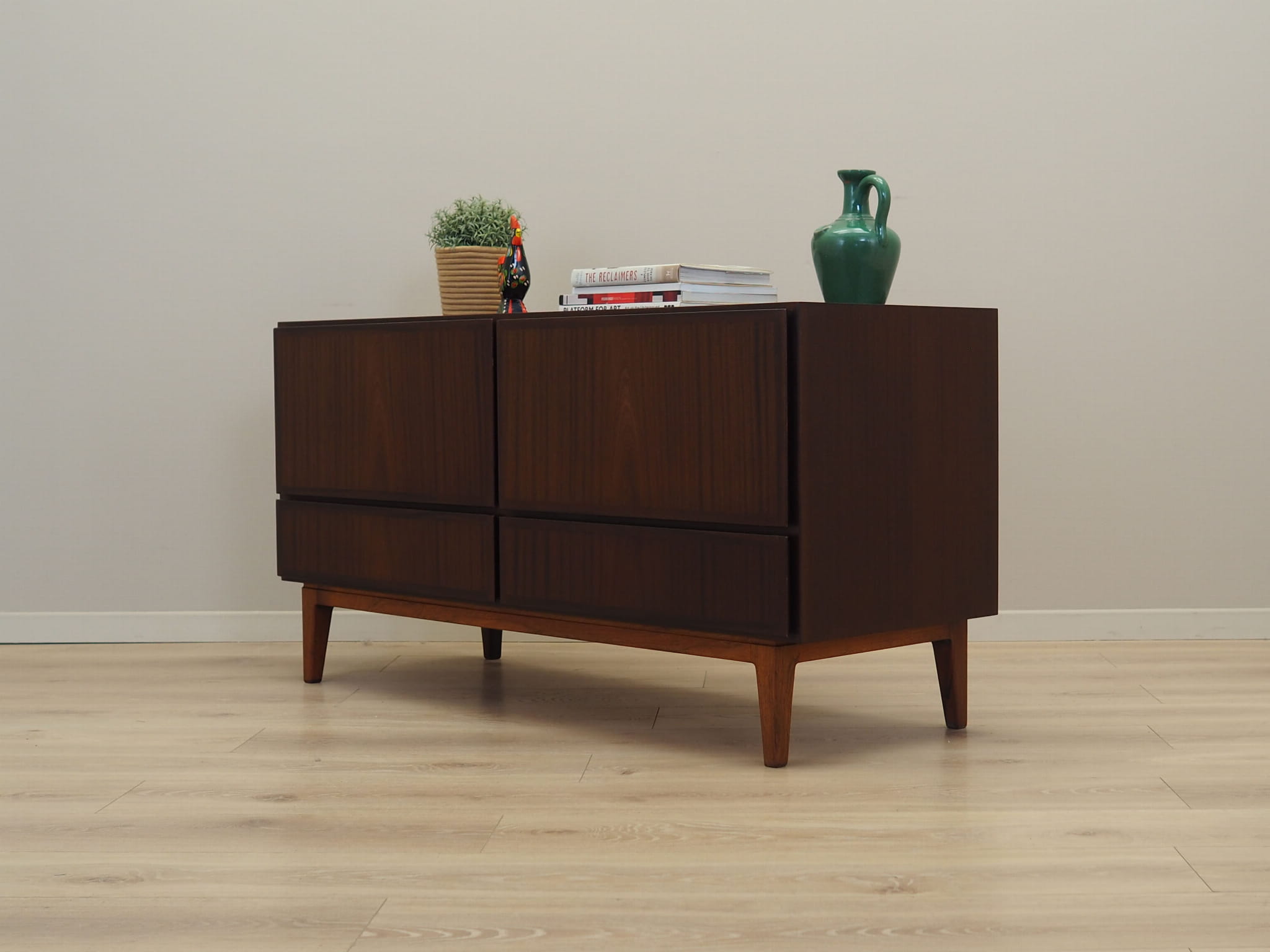 Vintage dresser mahogany brown 1970s