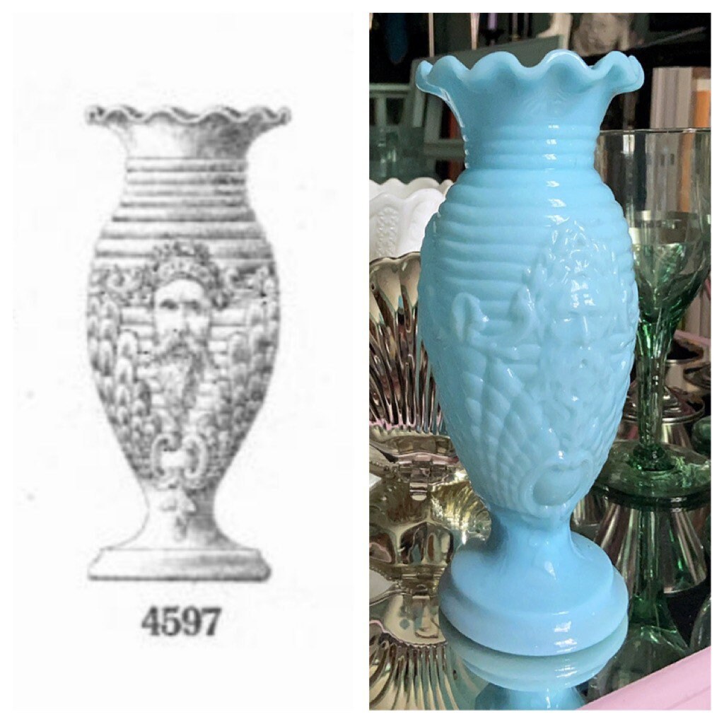 4597 Vase Milchglas Blau 1900er Jahre